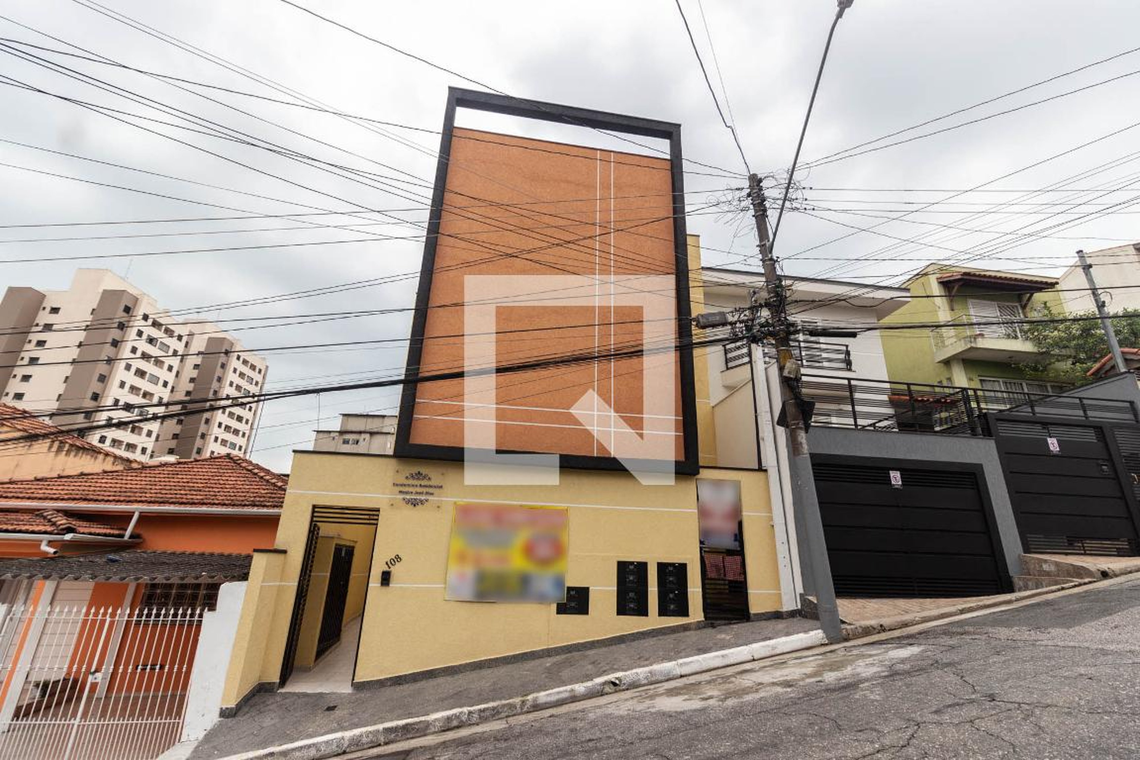 Fachada Condomínio em Rua Diogo de Castilho, 109