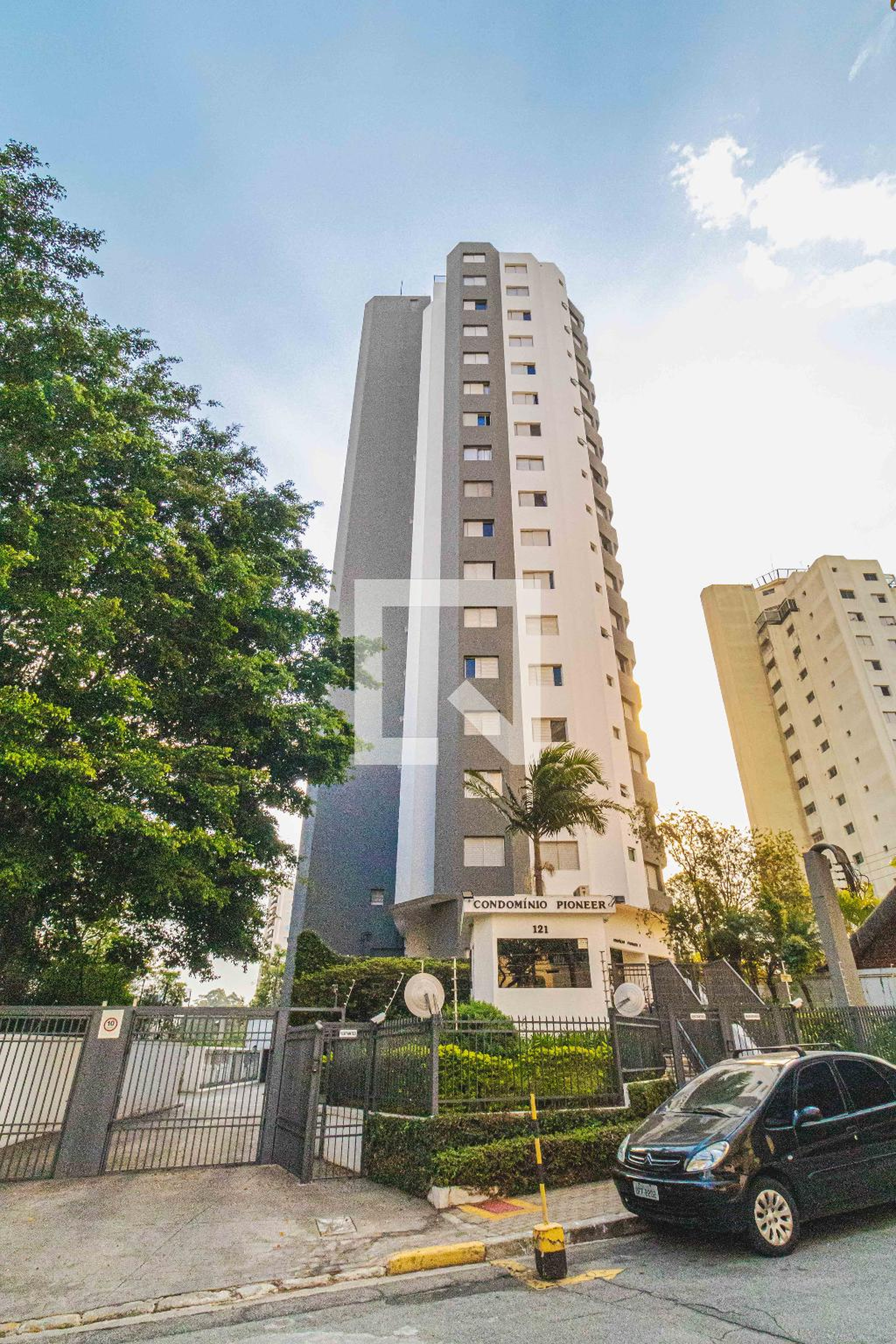 Fachada Condomínio Pionner I