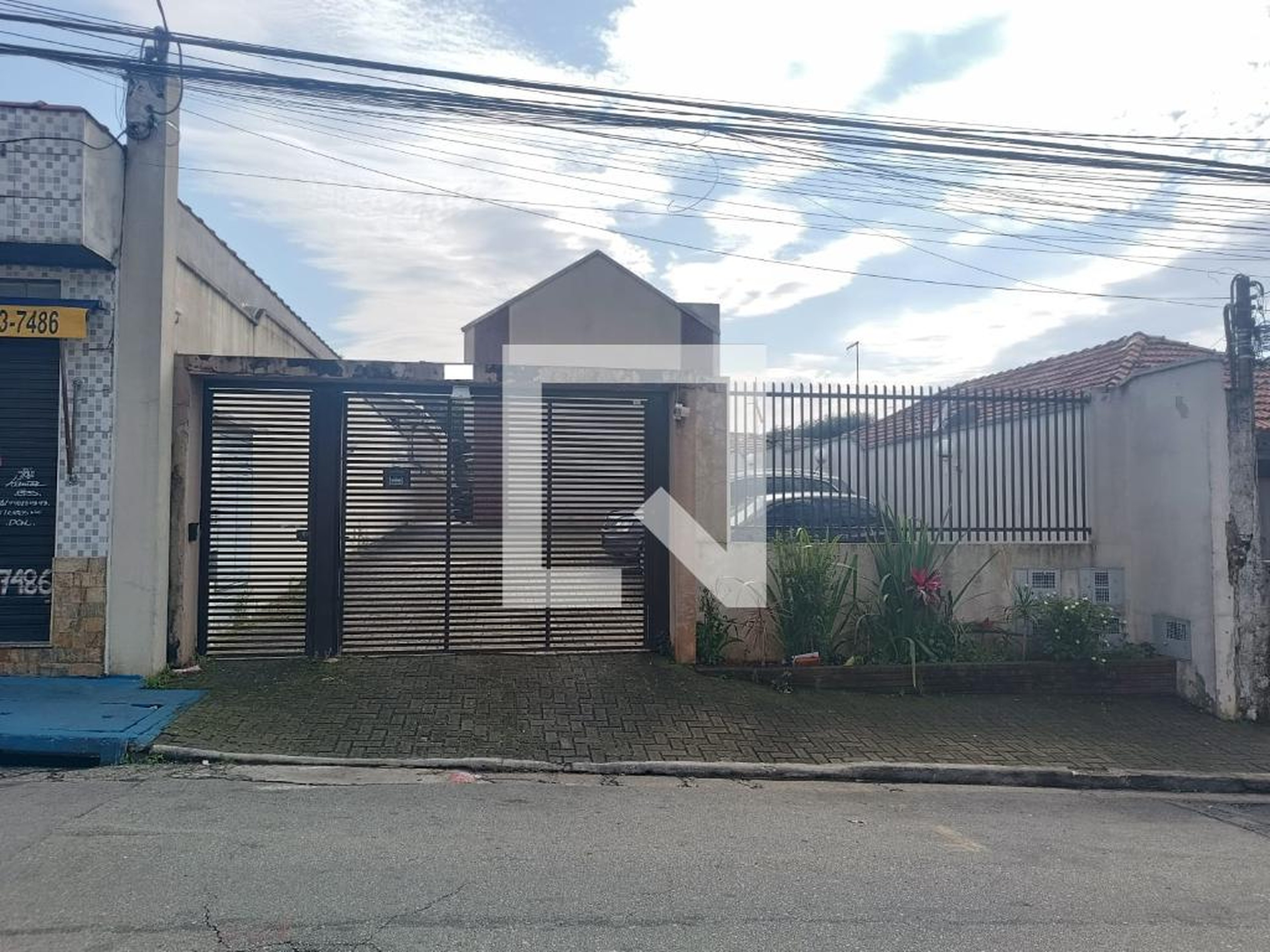 Fachada do Condomínio Condomínio em Rua Rosário do Catete, 405