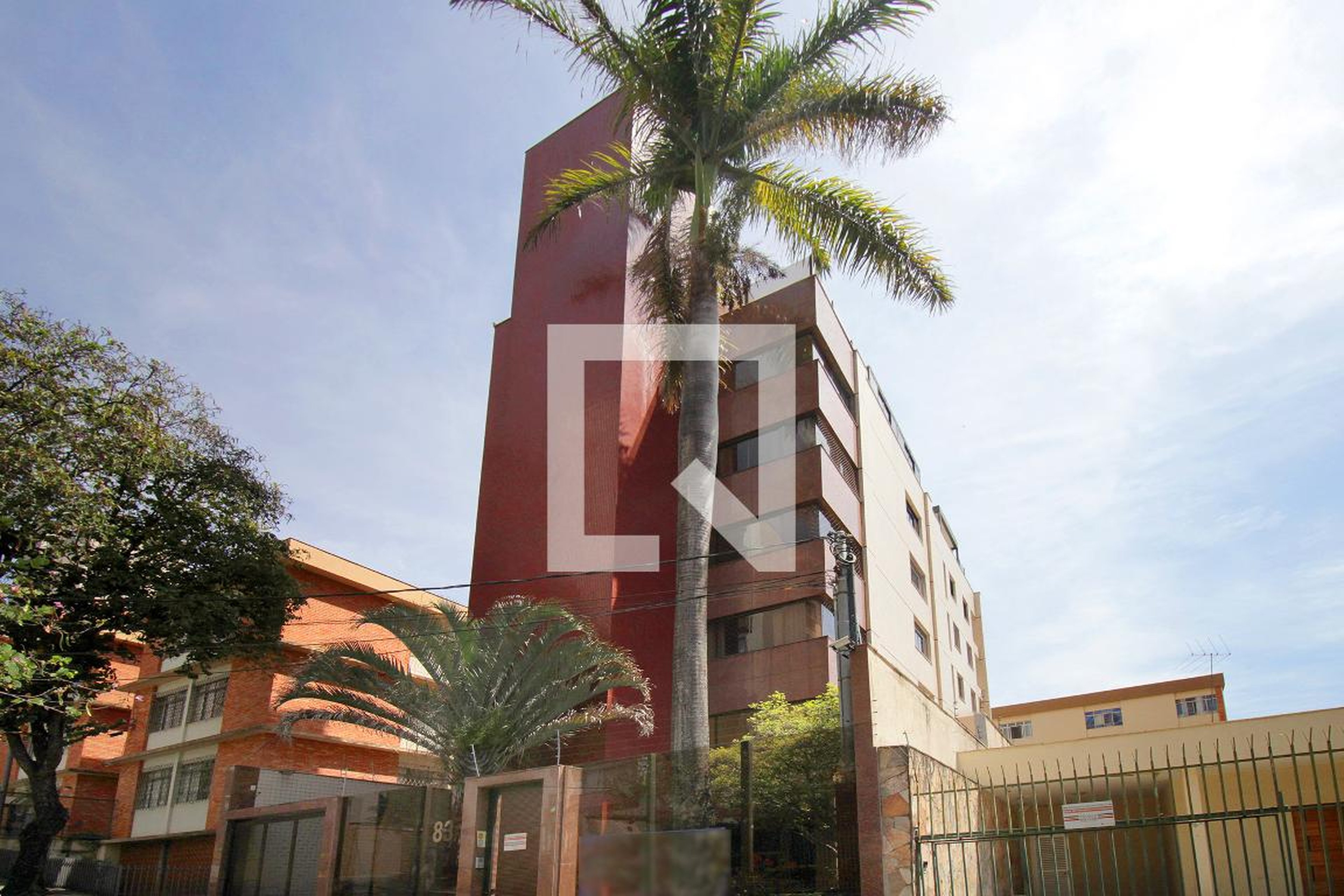 Fachada Condomínio em Rua Muzambinho, 83