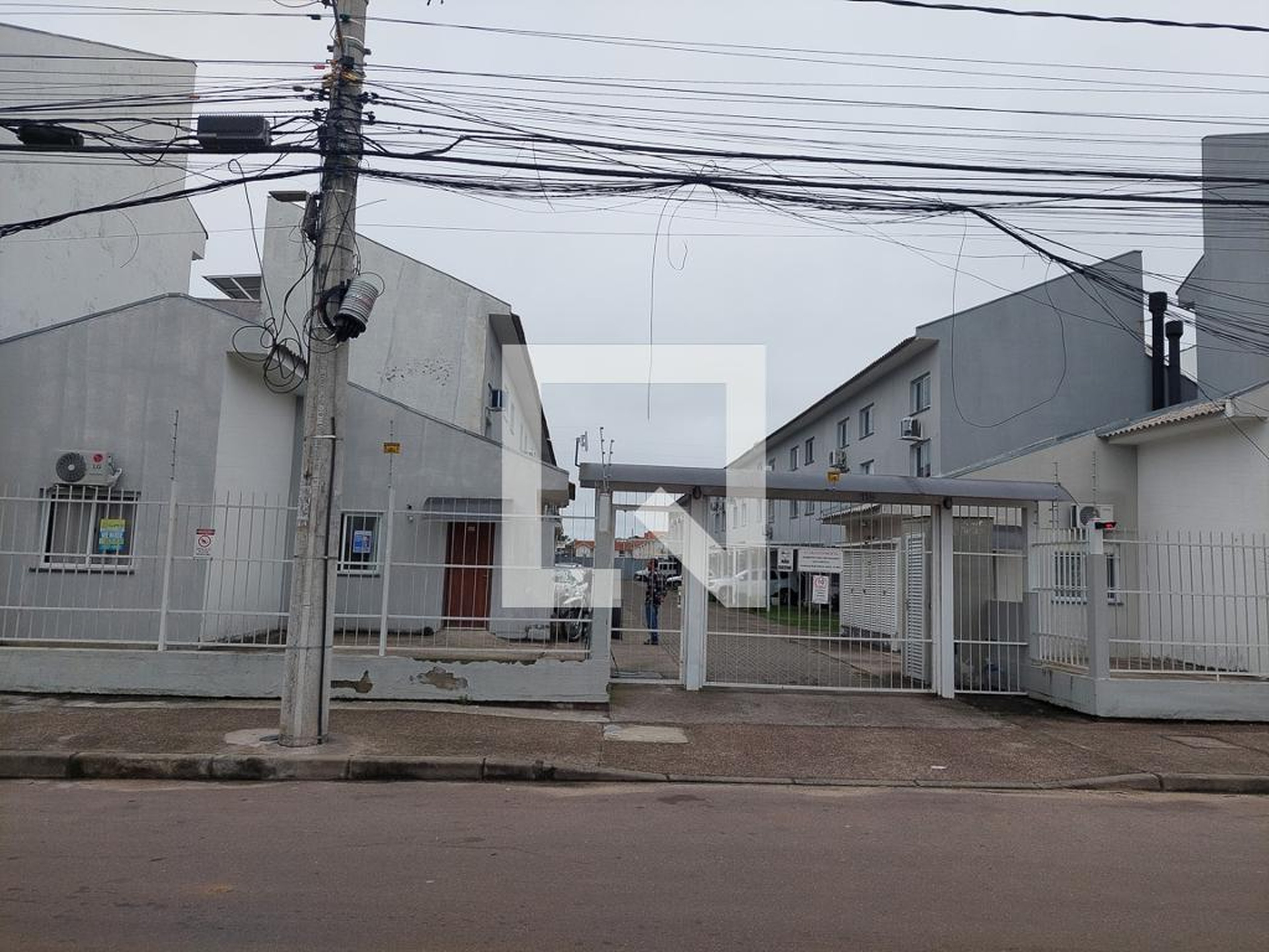 Fachada do Condomínio Condomínio Renascer de Ipanema I
