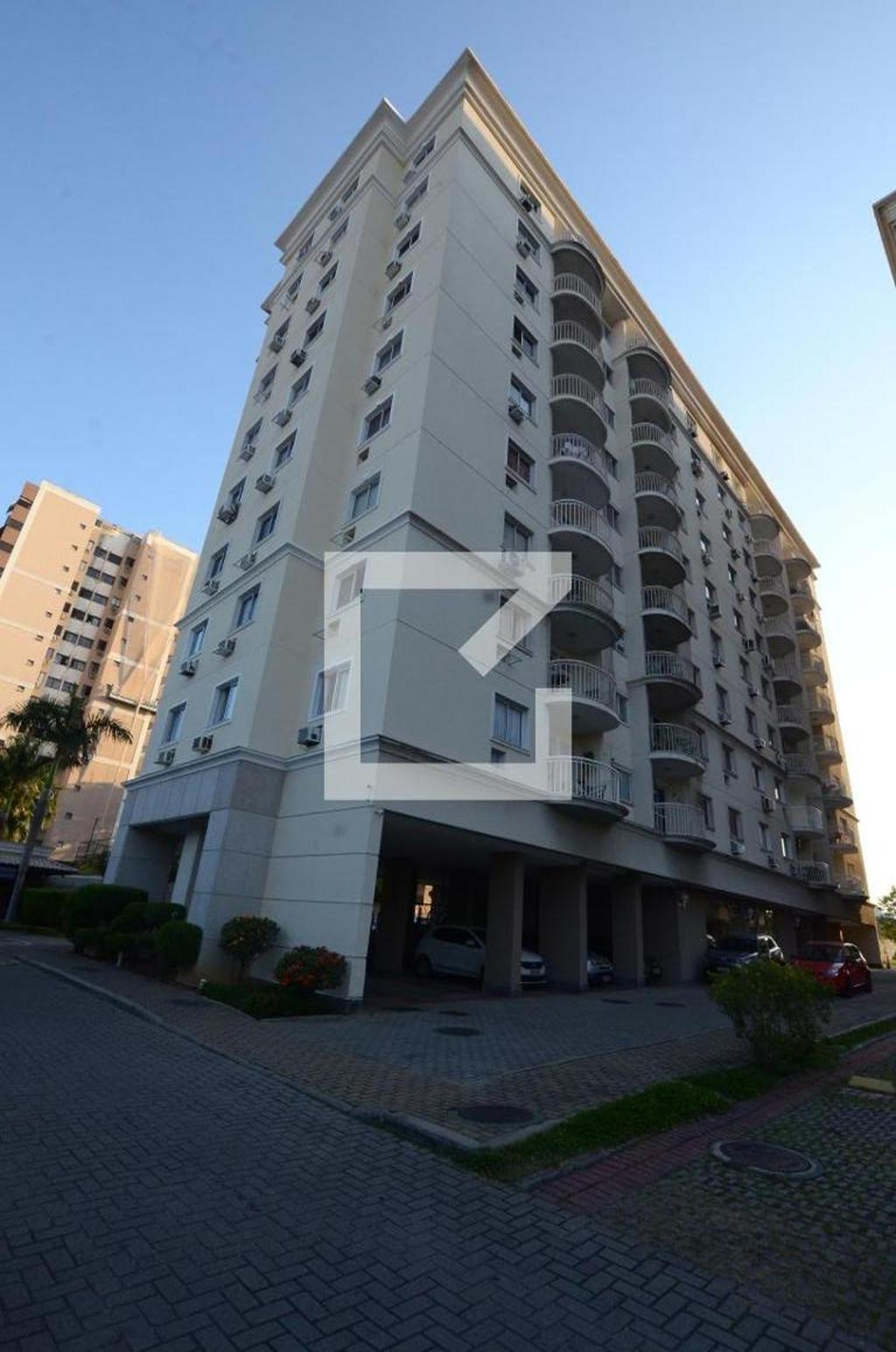 Fachada Condomínio Vila Imperial Residências