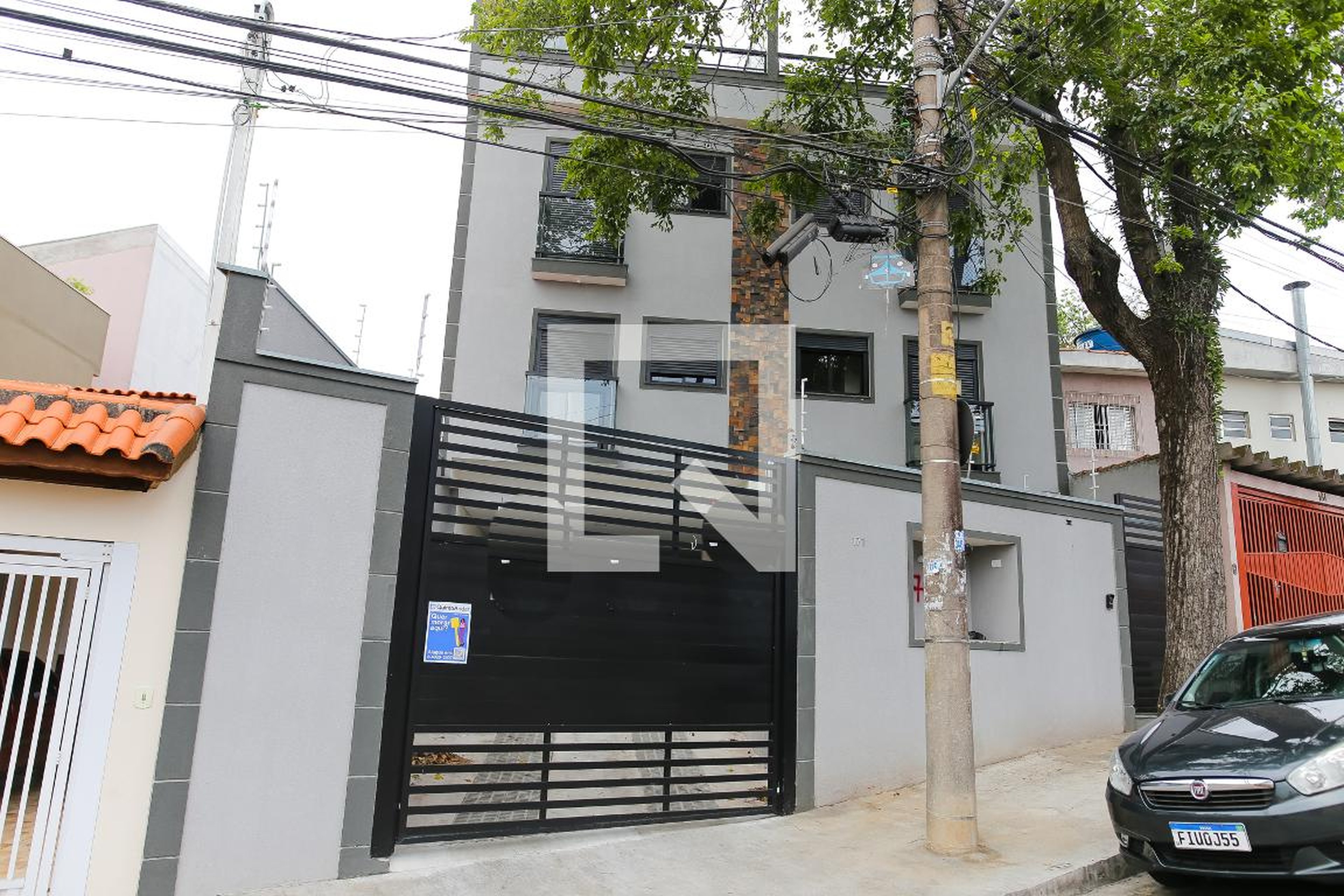 Fachada Condomínio em Rua Madagascar, 171