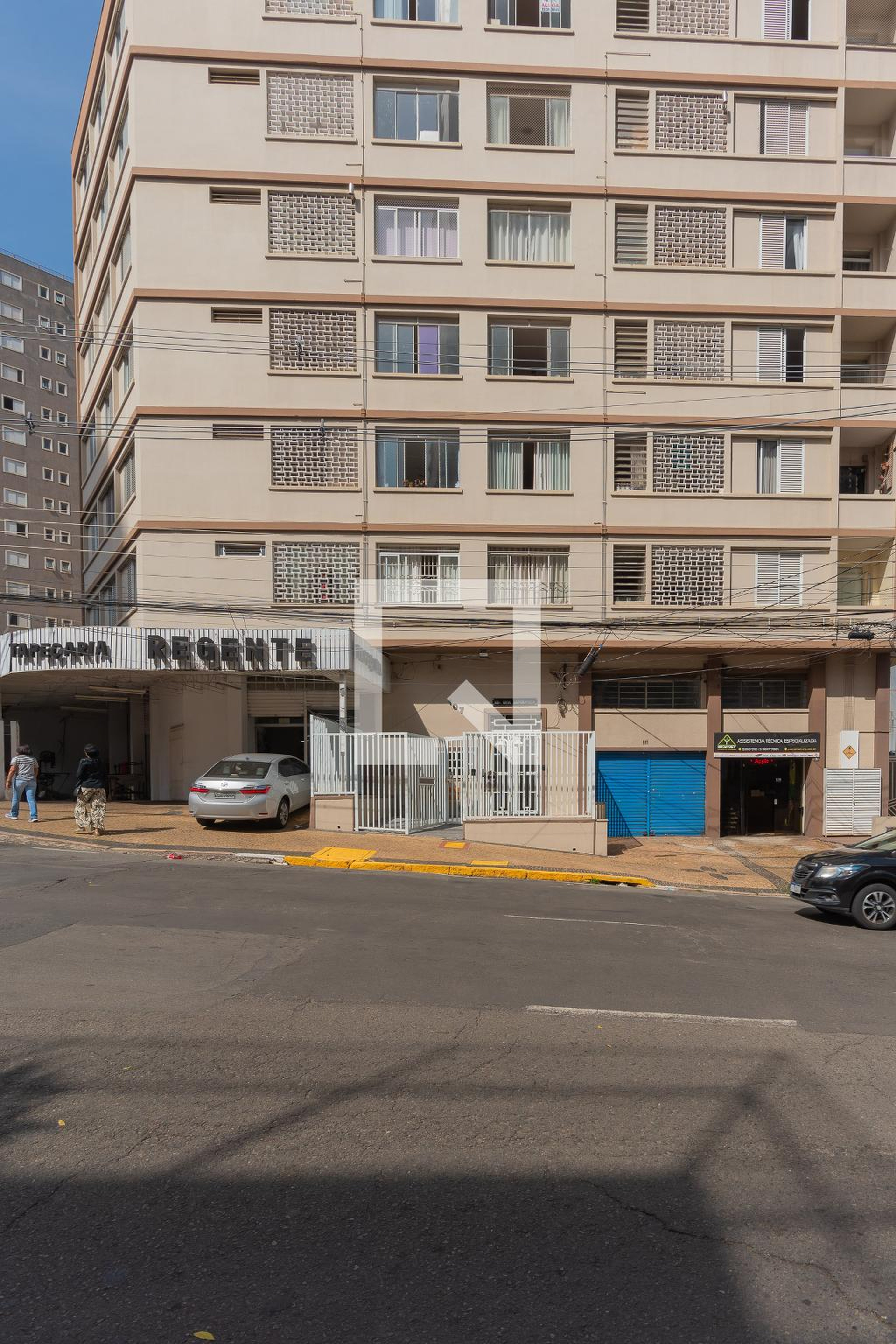 Fachada do Prédio Condomínio em Rua Doutor Delfino Cintra, 107