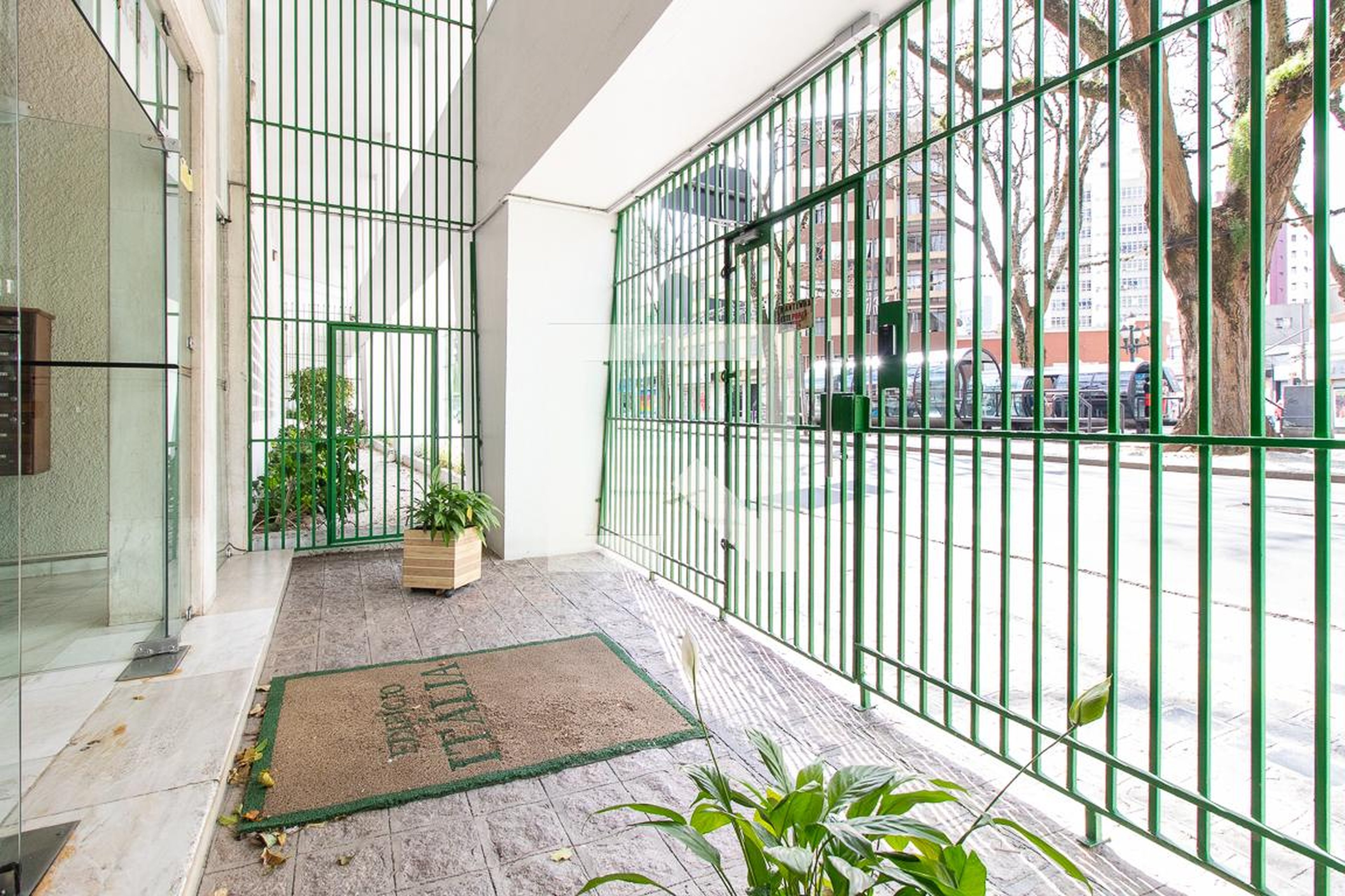 Hall Condomínio em Rua Professor Fernando Moreira, 33