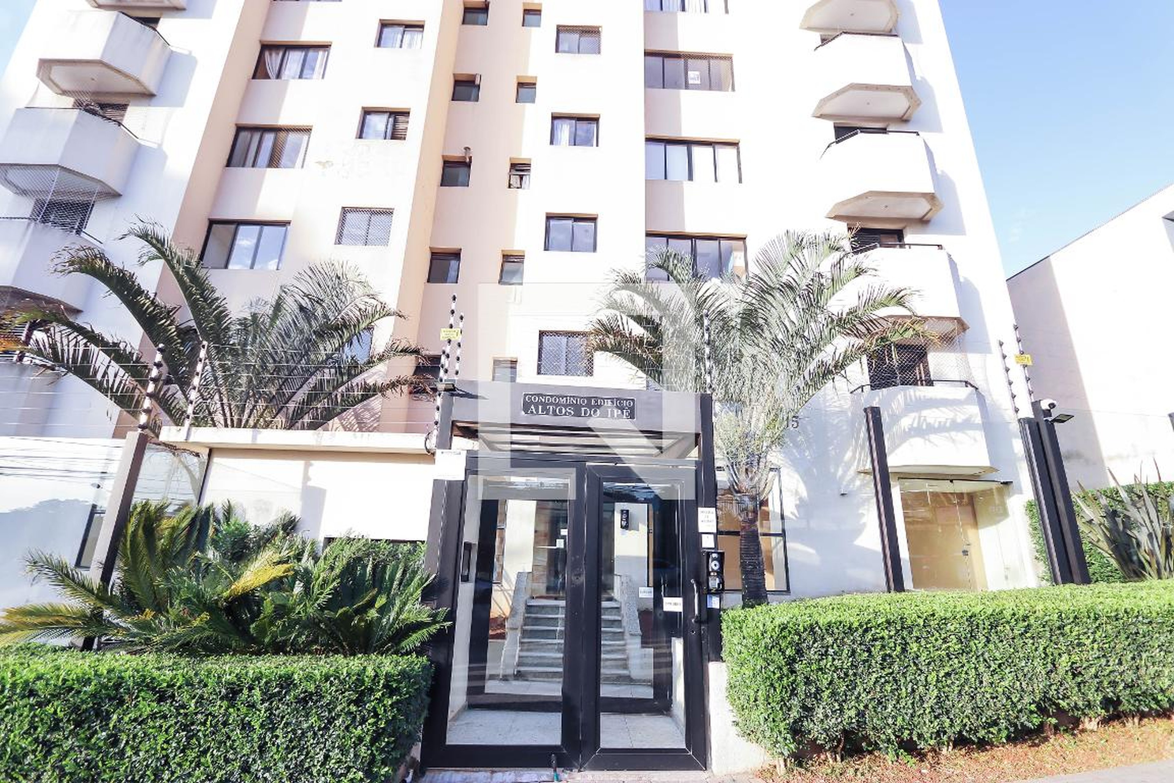 Fachada Condomínio Altos do Ipê