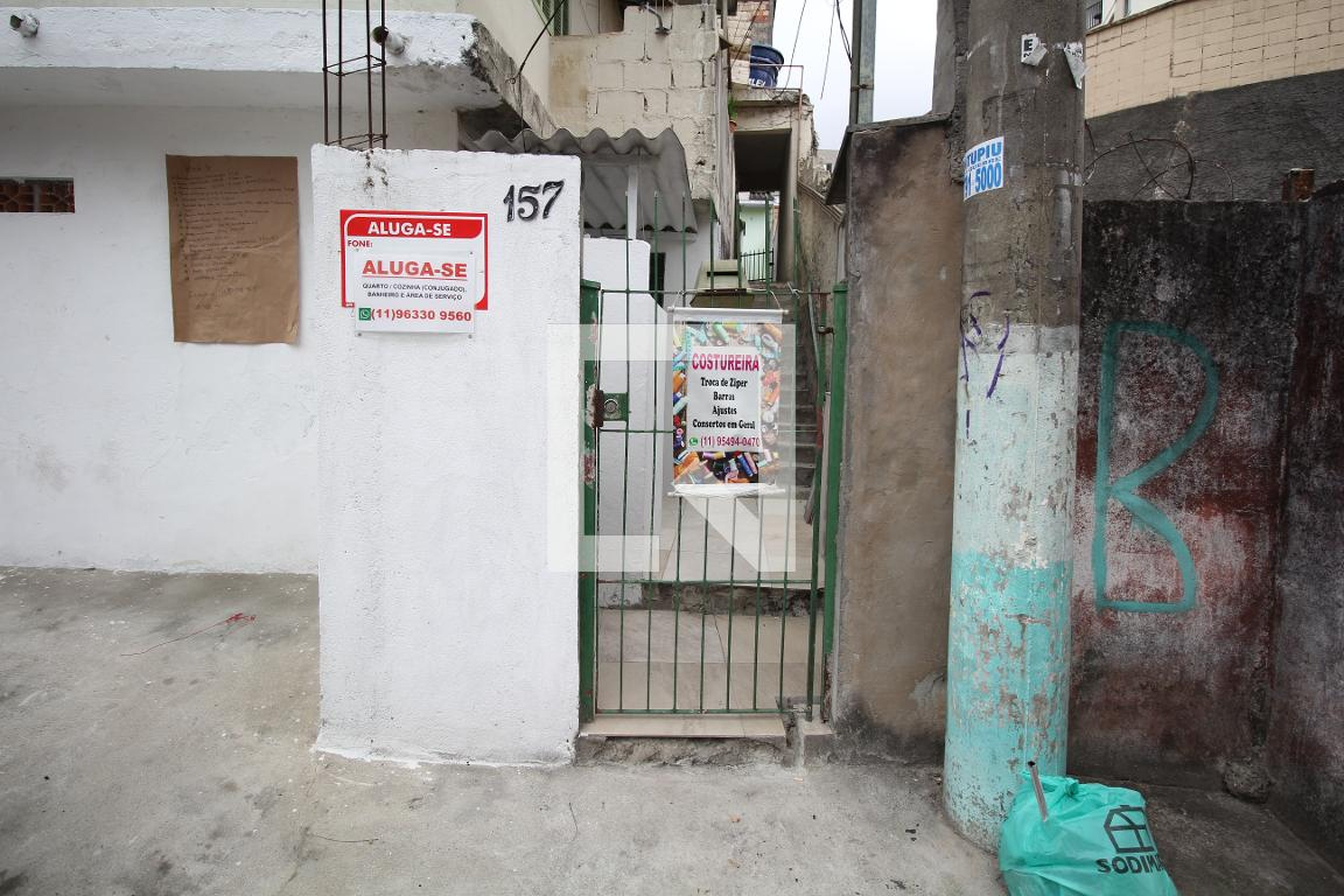 Fachada Condomínio em Rua Heinrich Biber, 157