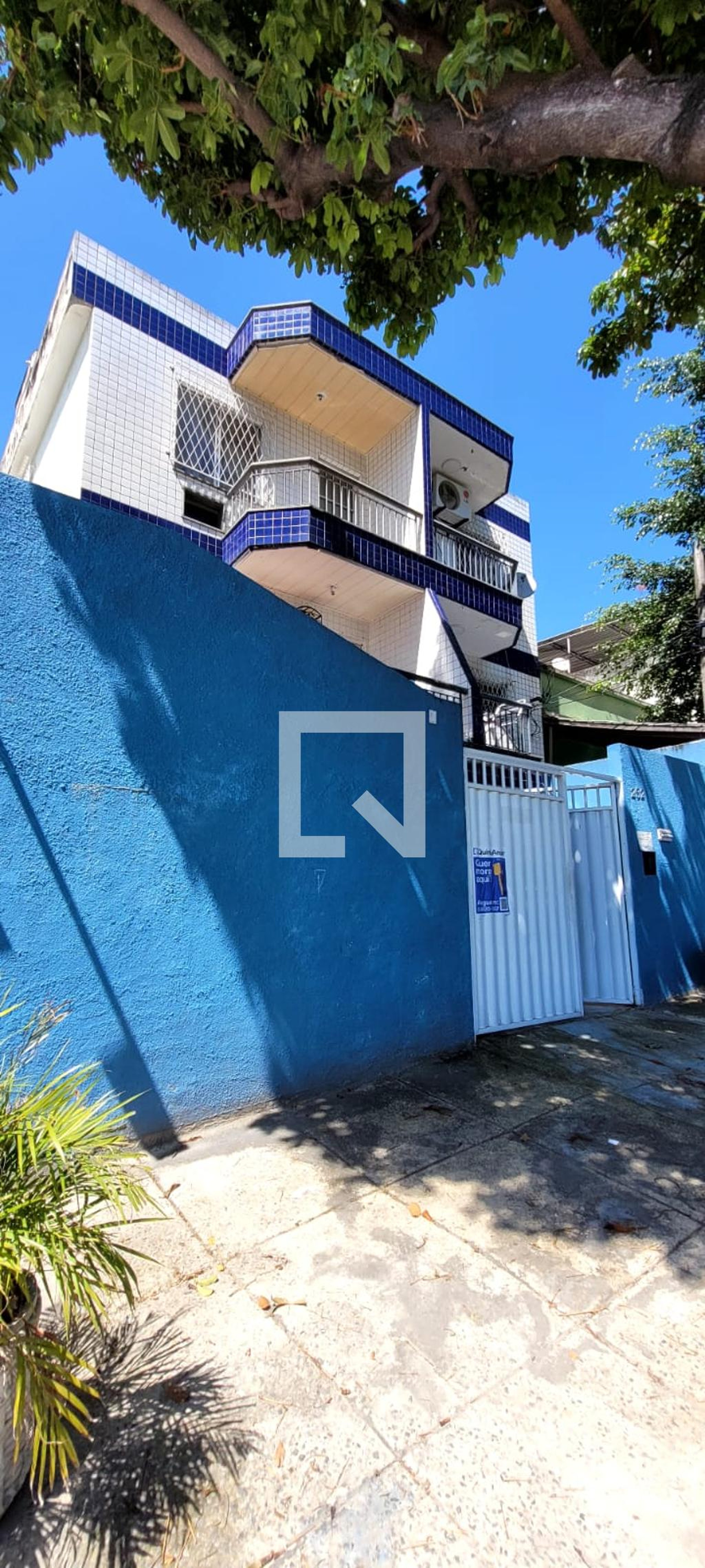 Fachada Condomínio em Rua Severiano Monteiro, 292