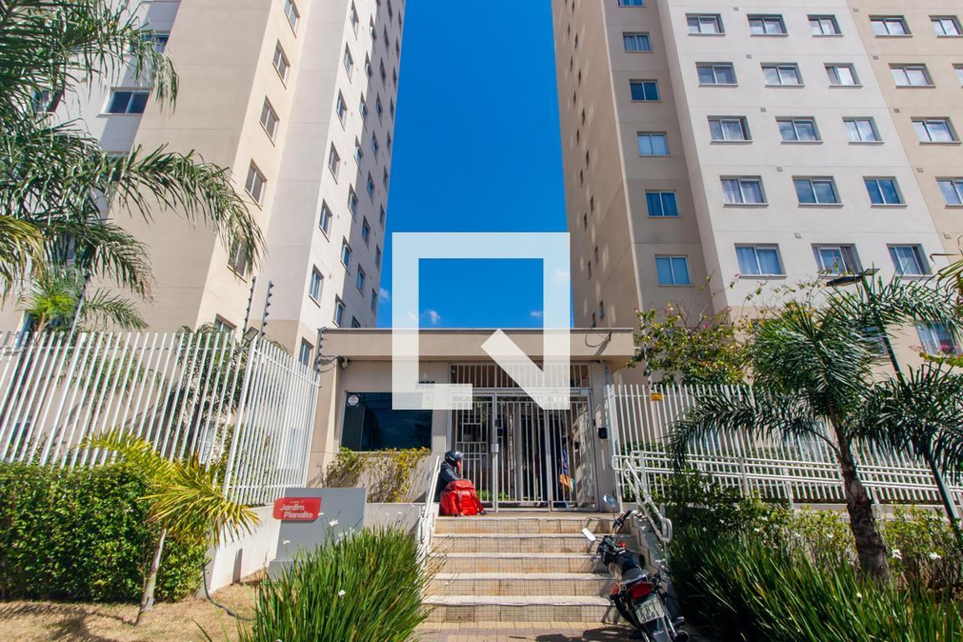 Fachada Condomínio Plano& Estação Jardim Planalto