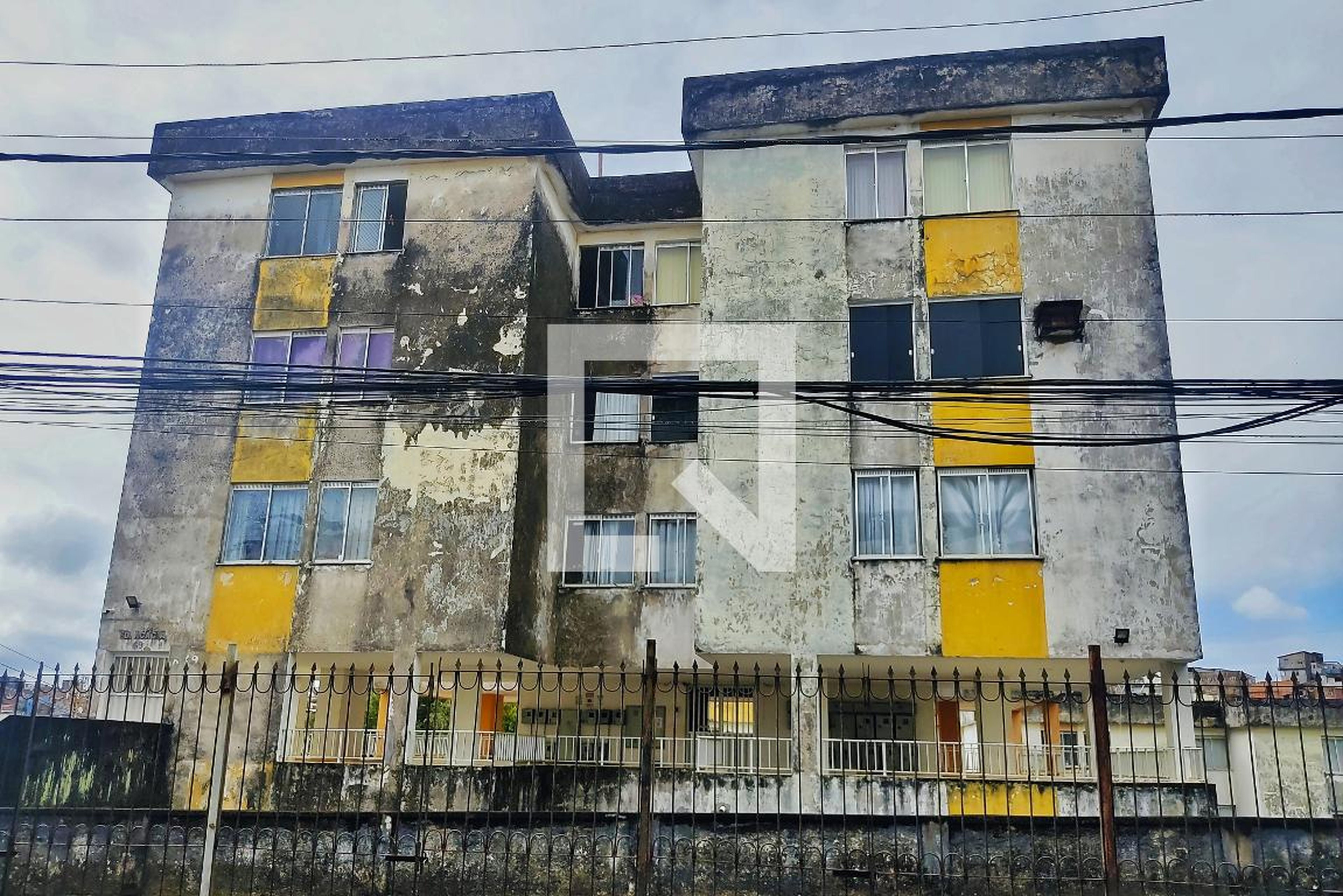 Fachada Condomínio em Condomínio Veredas do Bosque, 53