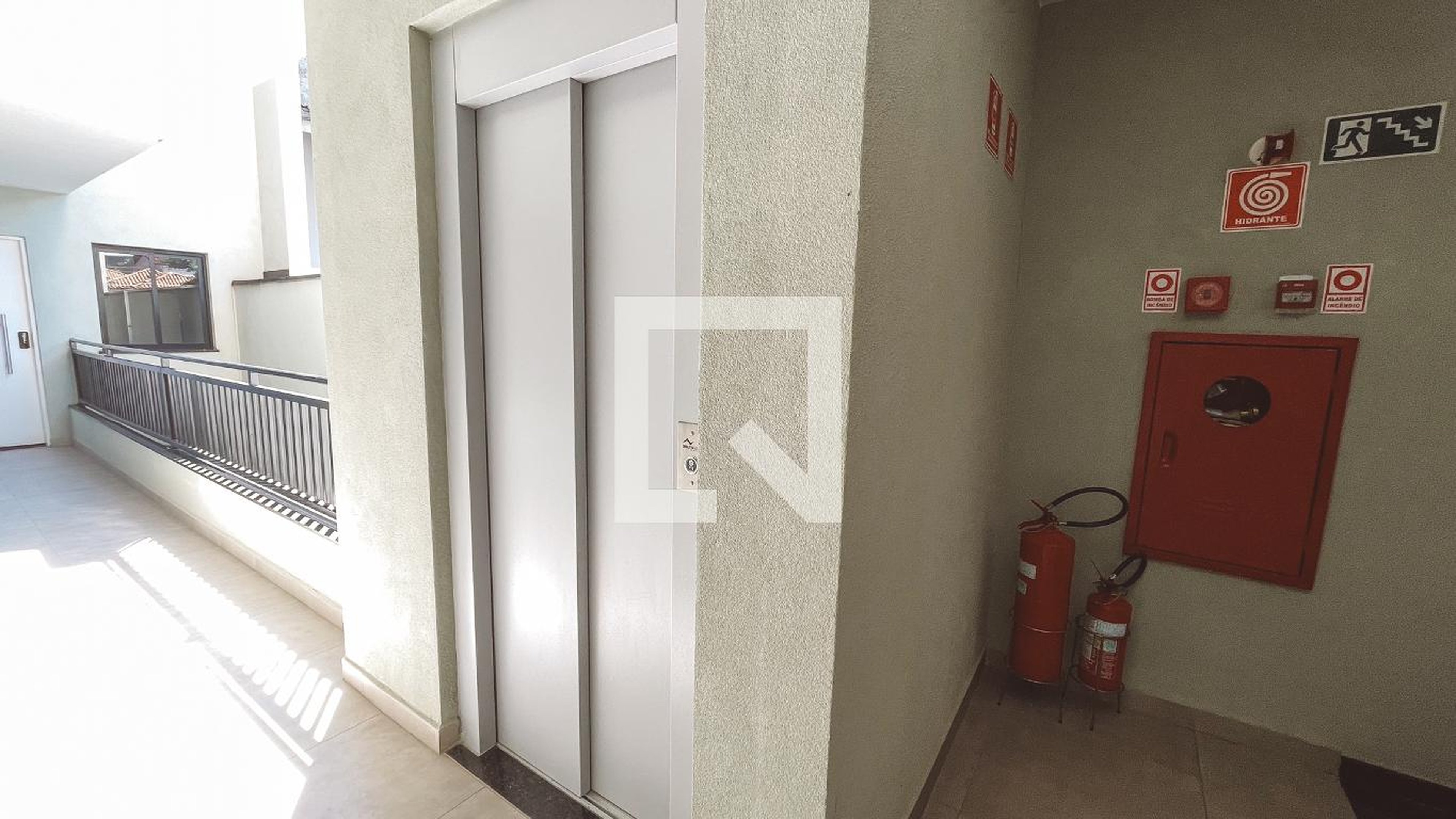 Elevador - Residencial Vira La Vida