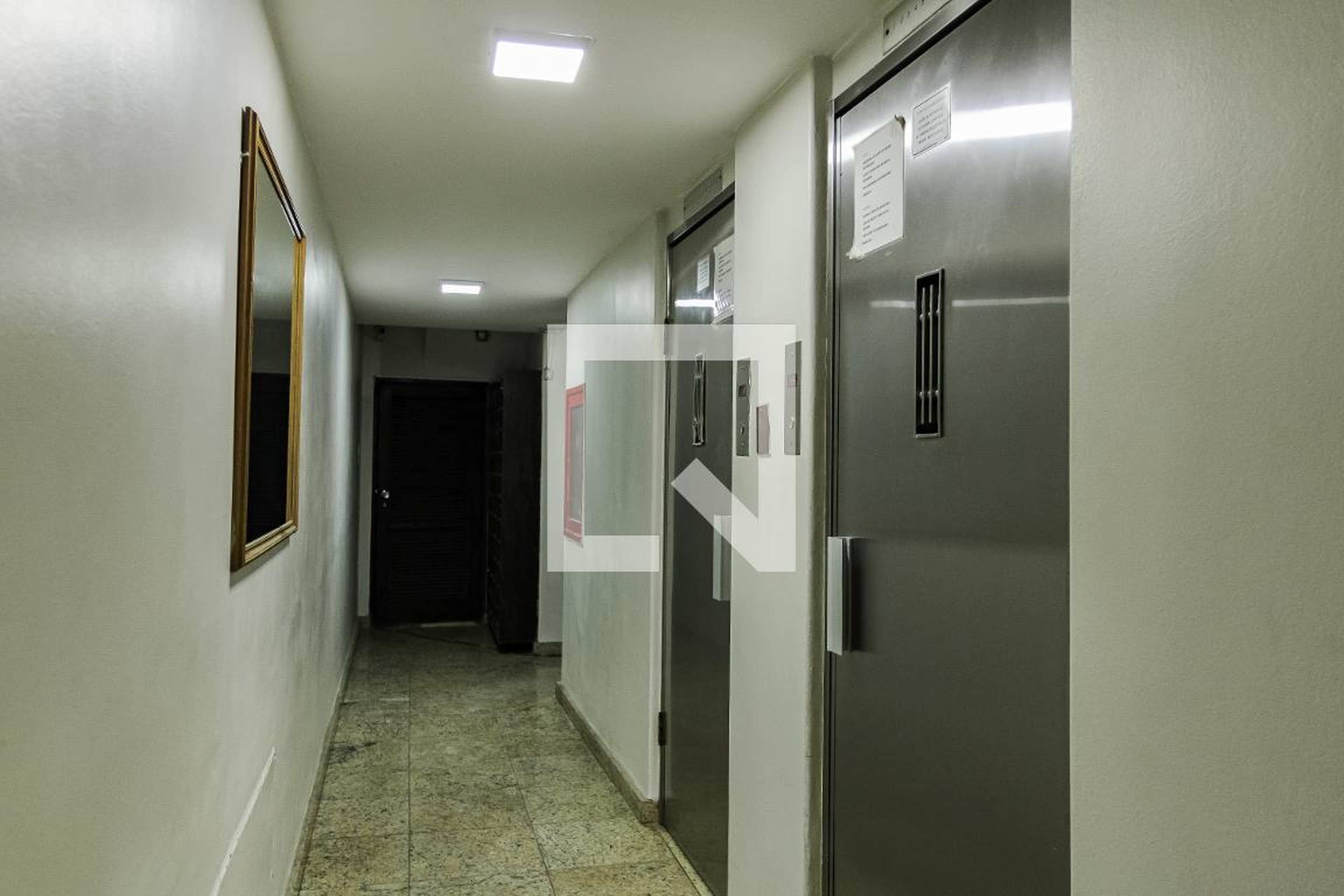 Elevador - Edifício Sausalito