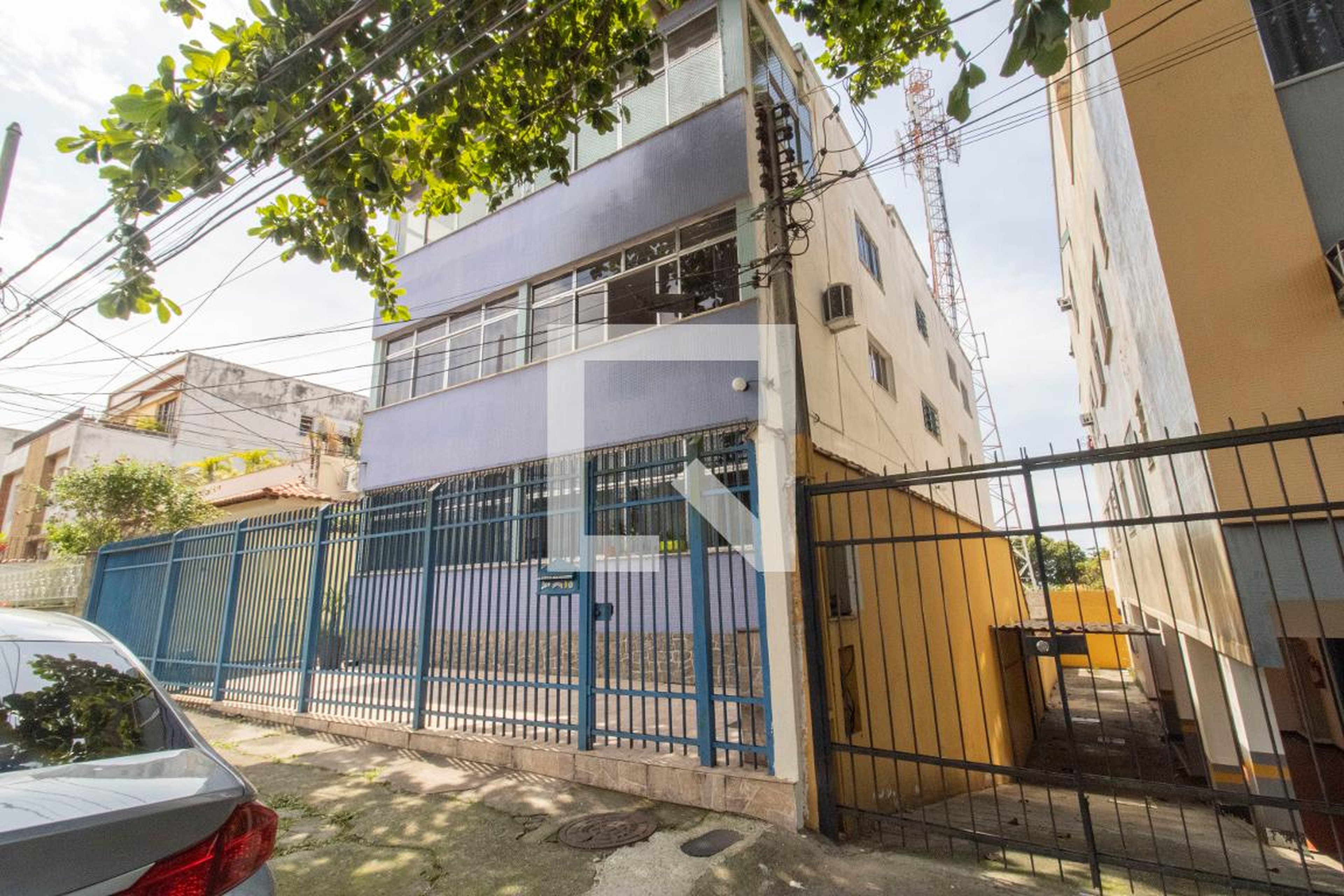 Fachada Condomínio em Rua Tito Lívio de Castro, 112