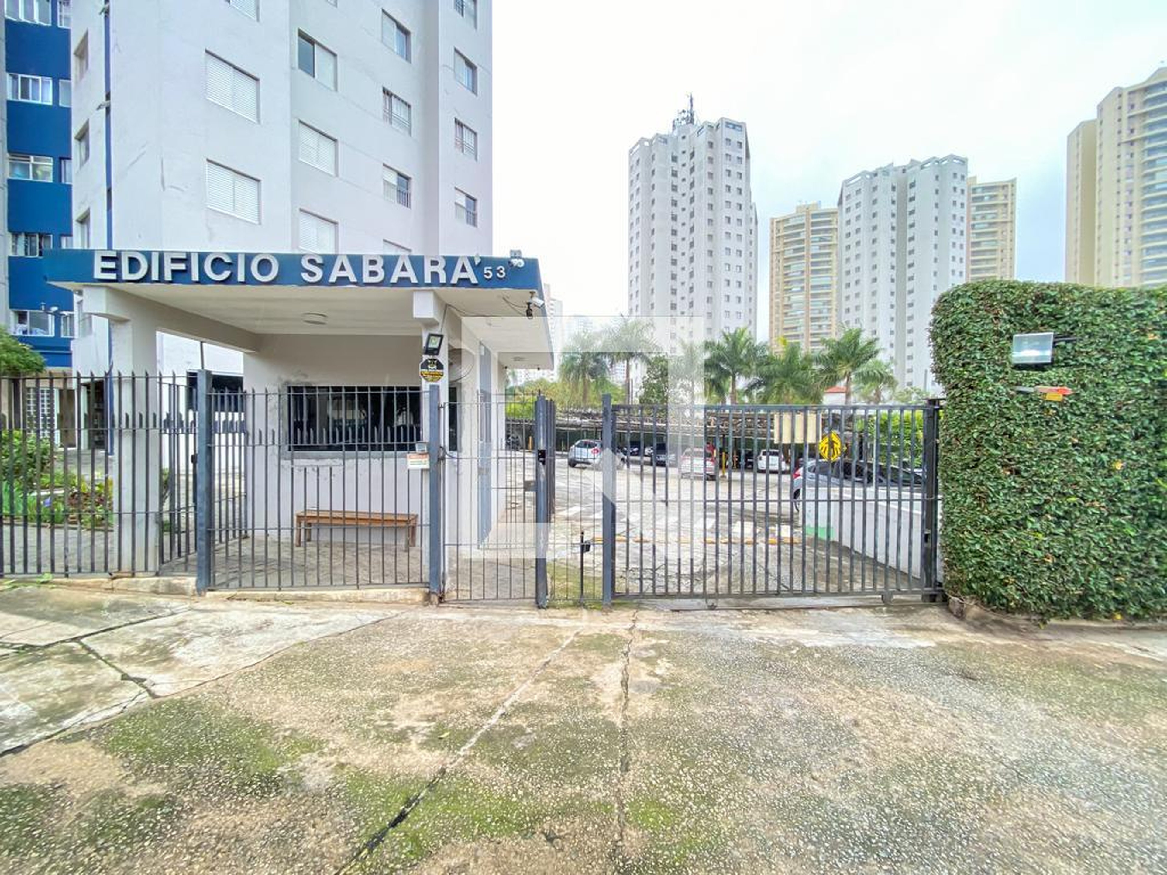 Fachada do Condomínio Edifício Sabará