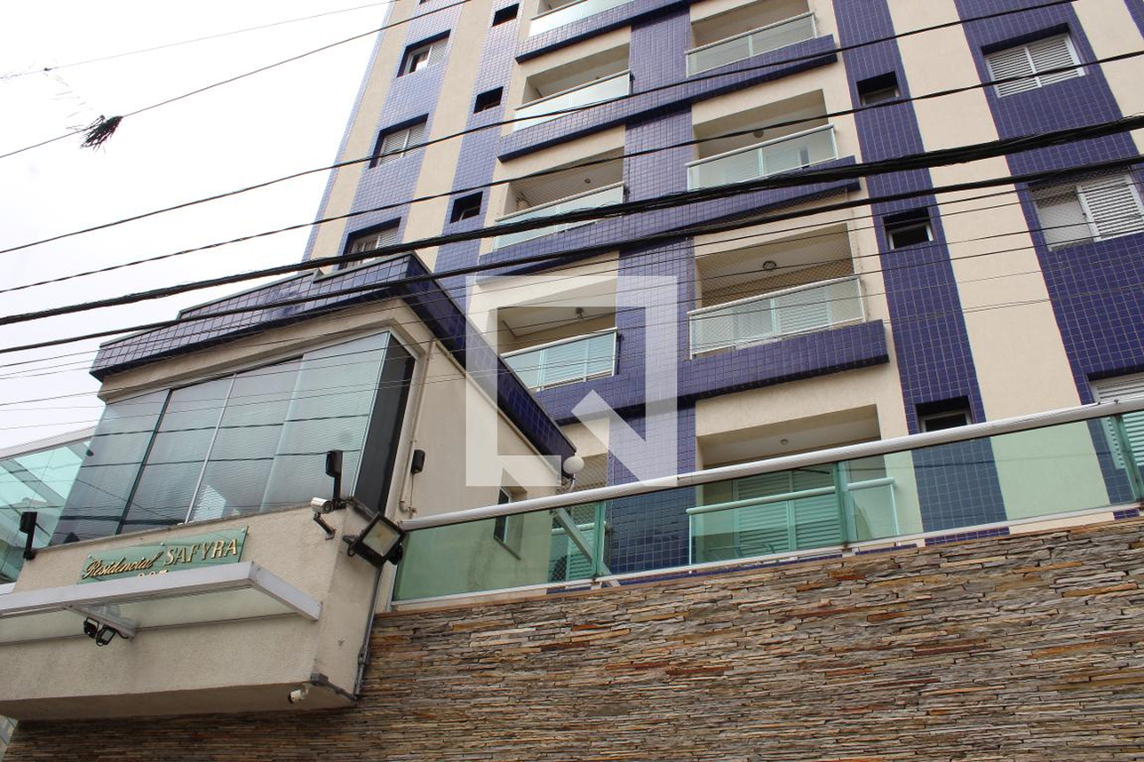 Fachada do prédio Condomínio Safyra