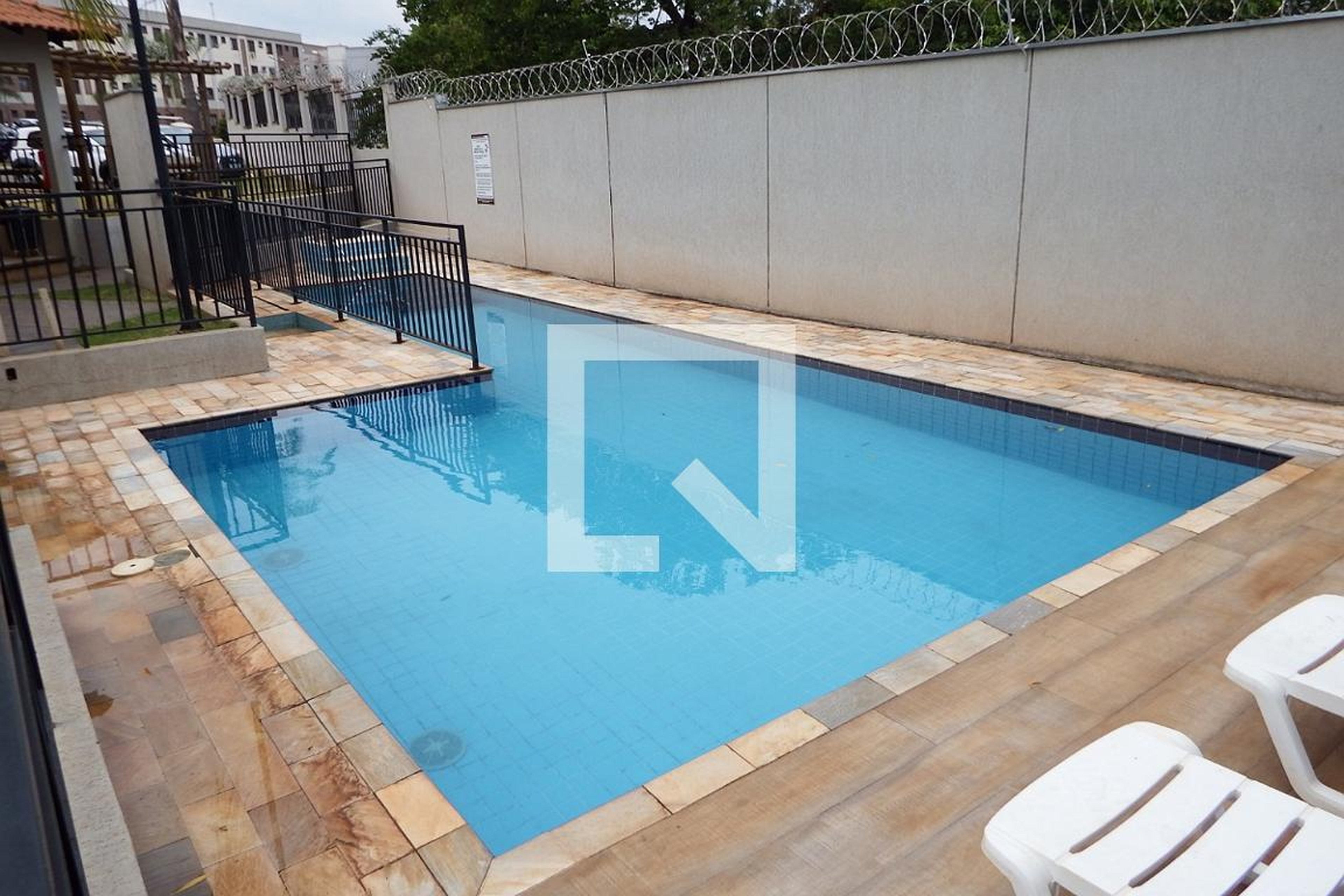 Piscina - Lar Espanha