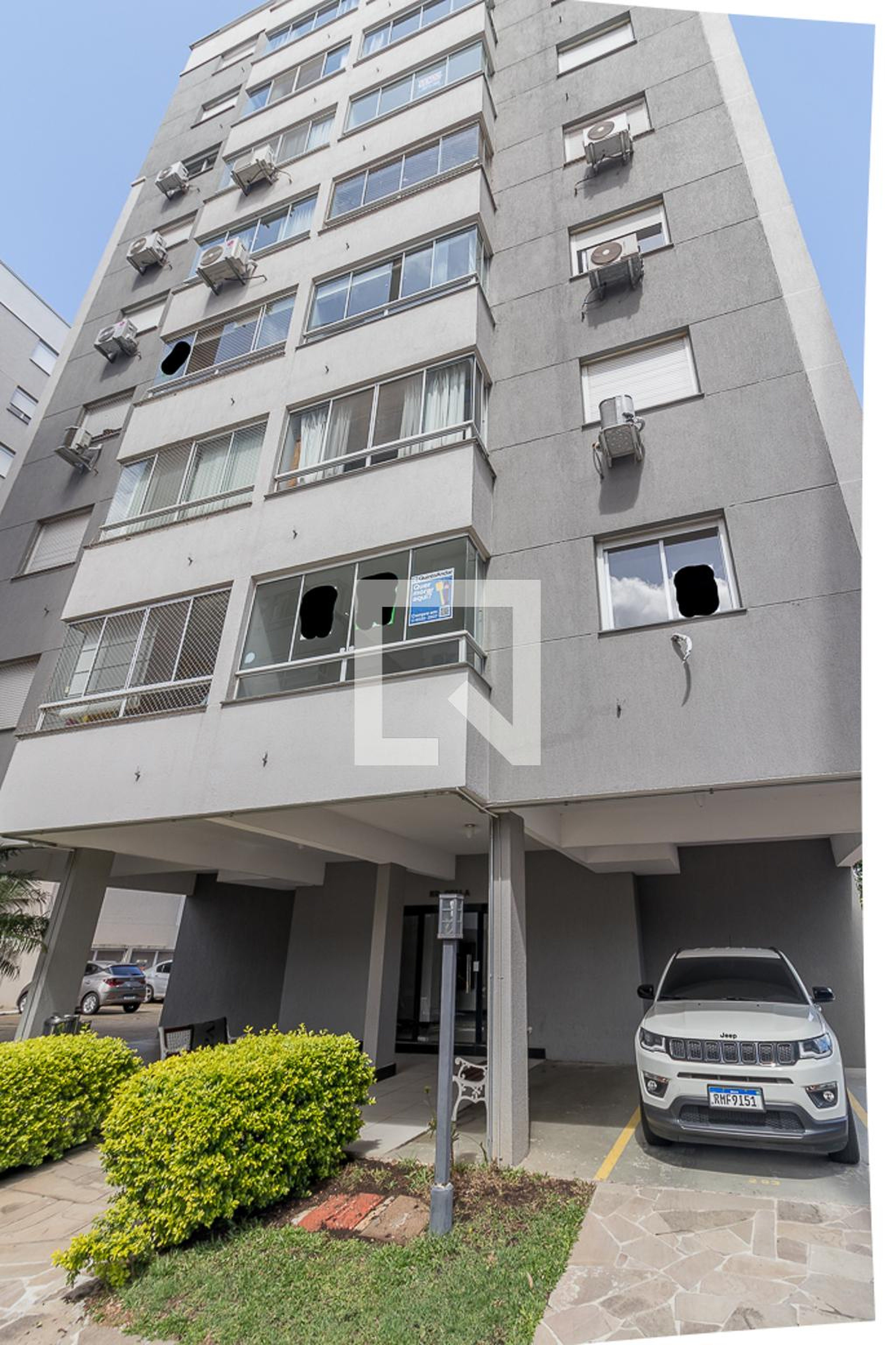 Fachada Condomínio em Rua Wilson Adnislen Freitas de Paiva Bueno, 40