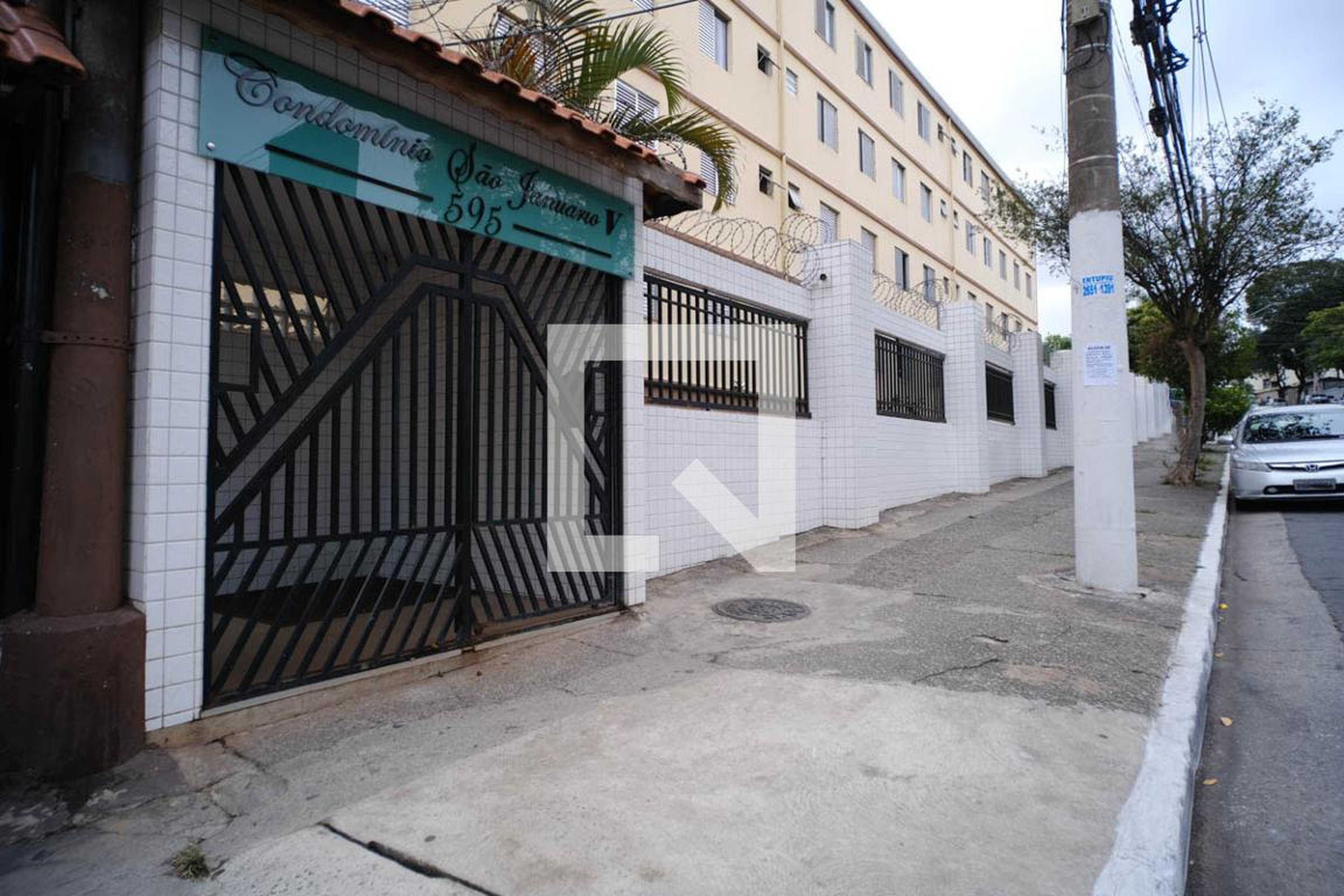 Fachada Condomínio em Avenida Padre Francisco de Toledo, 595