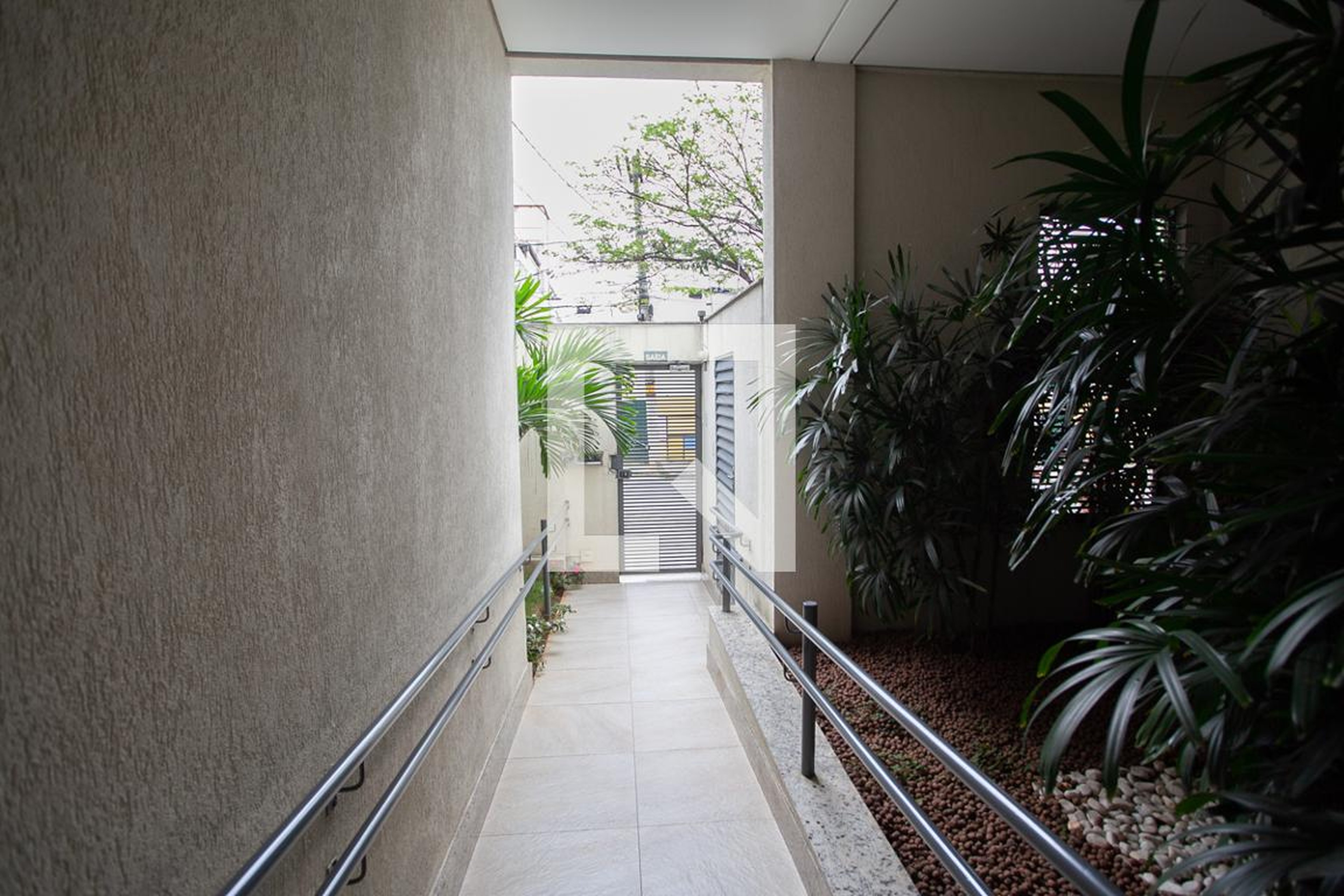 Entrada do Prédio - null