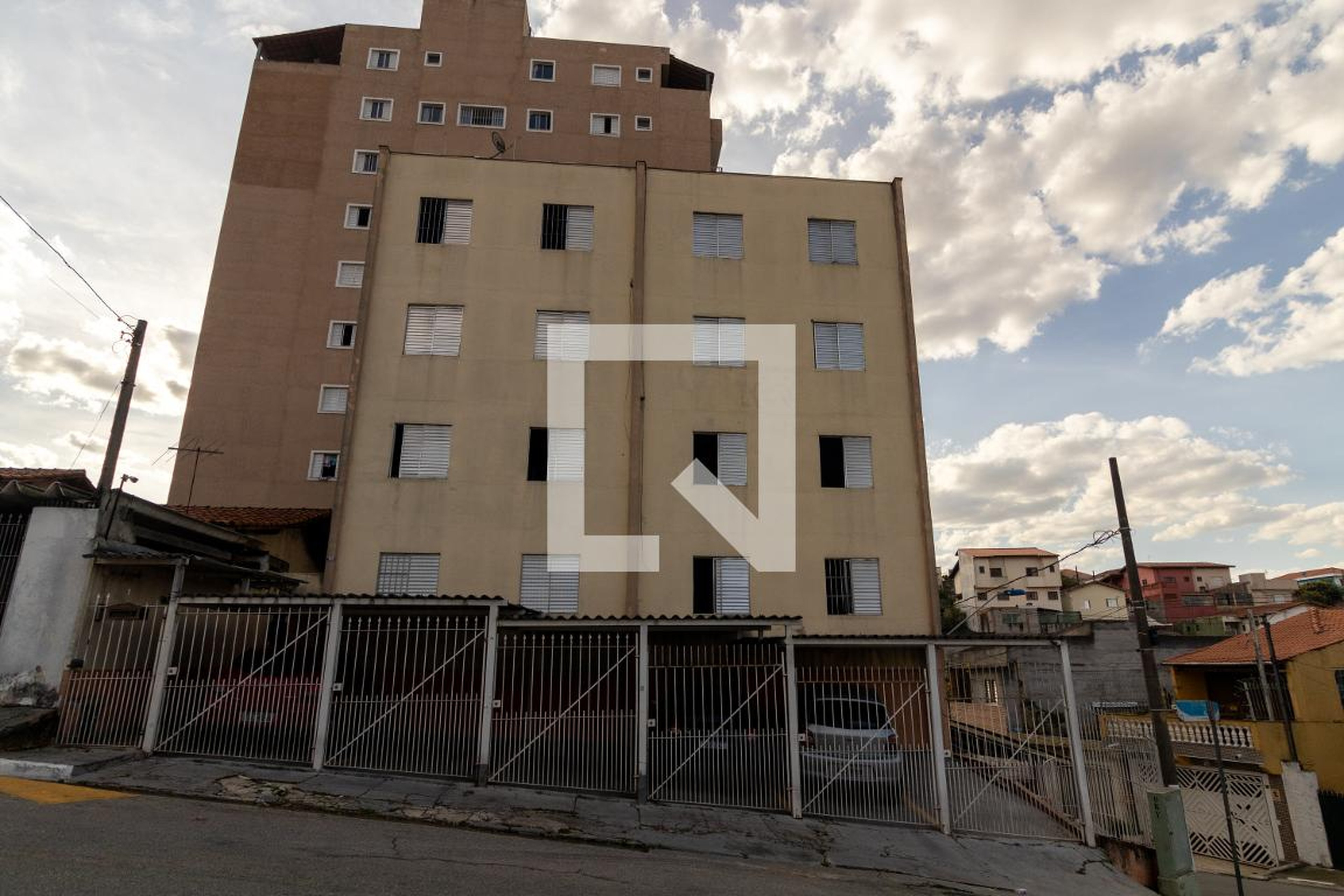 Fachada Condomínio em Avenida Corifeu de Azevedo Marquês, 45