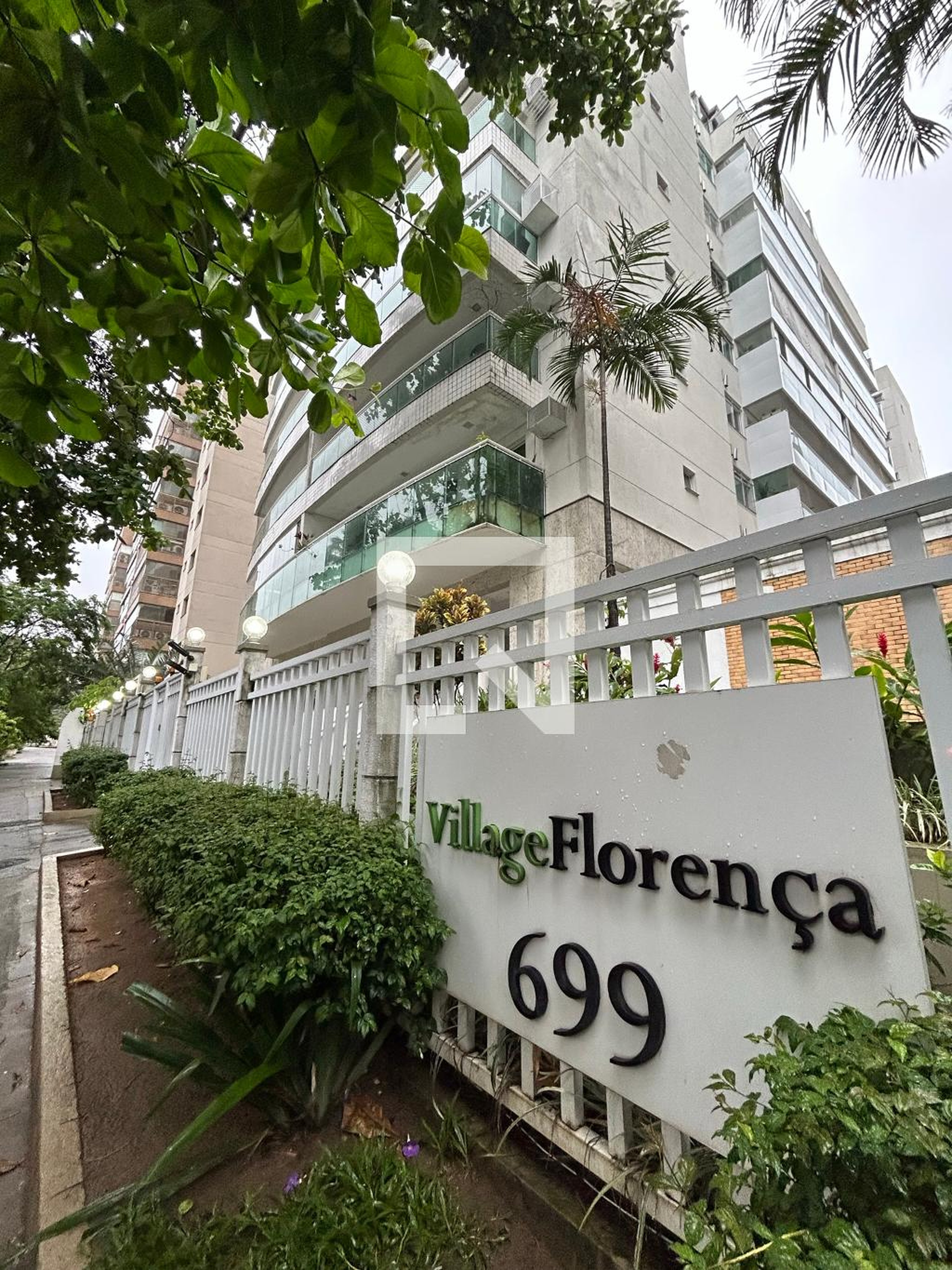 Fachada Condomínio Village Florença