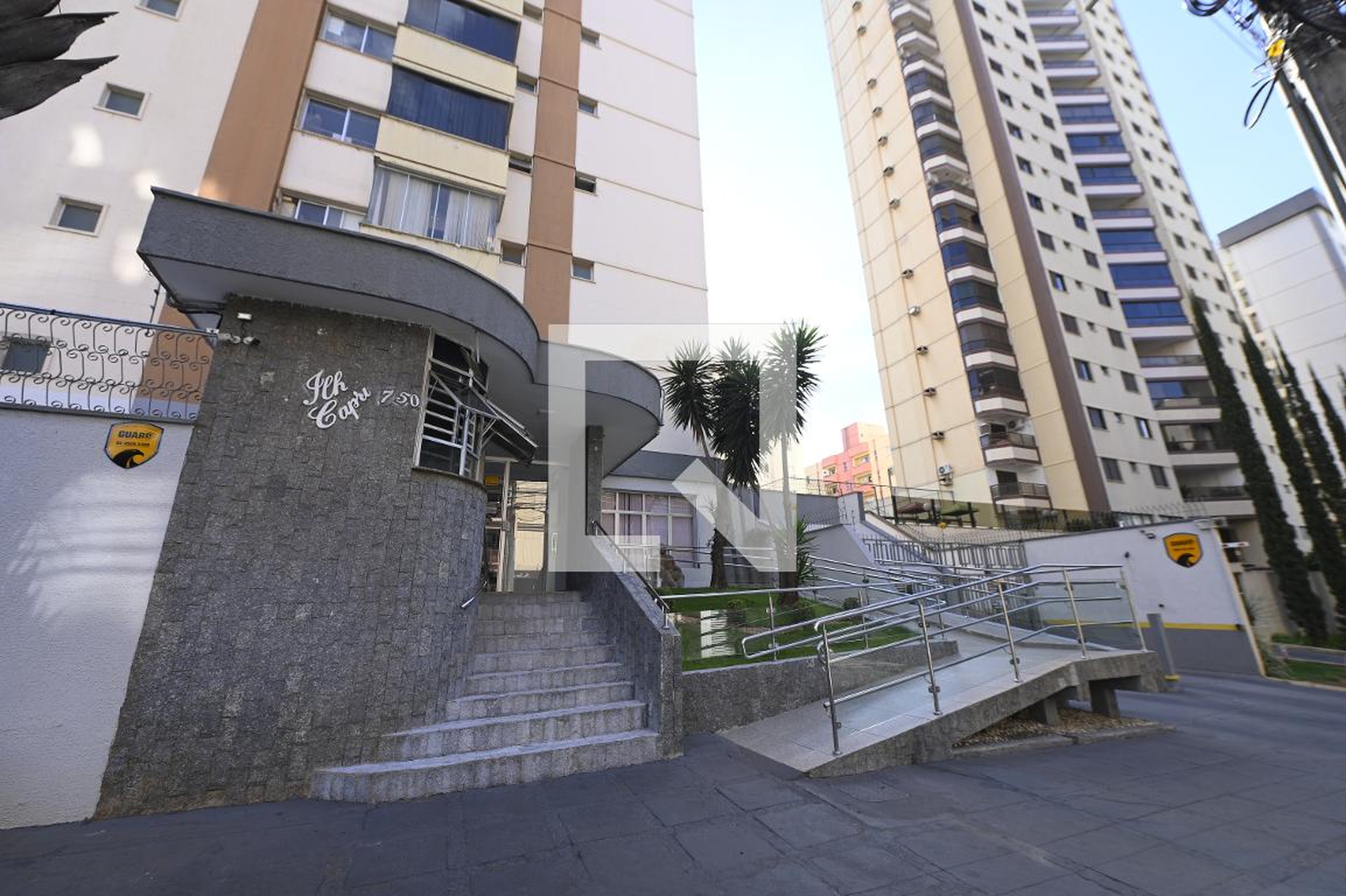 Fachada Condomínio em Rua S 5, 750