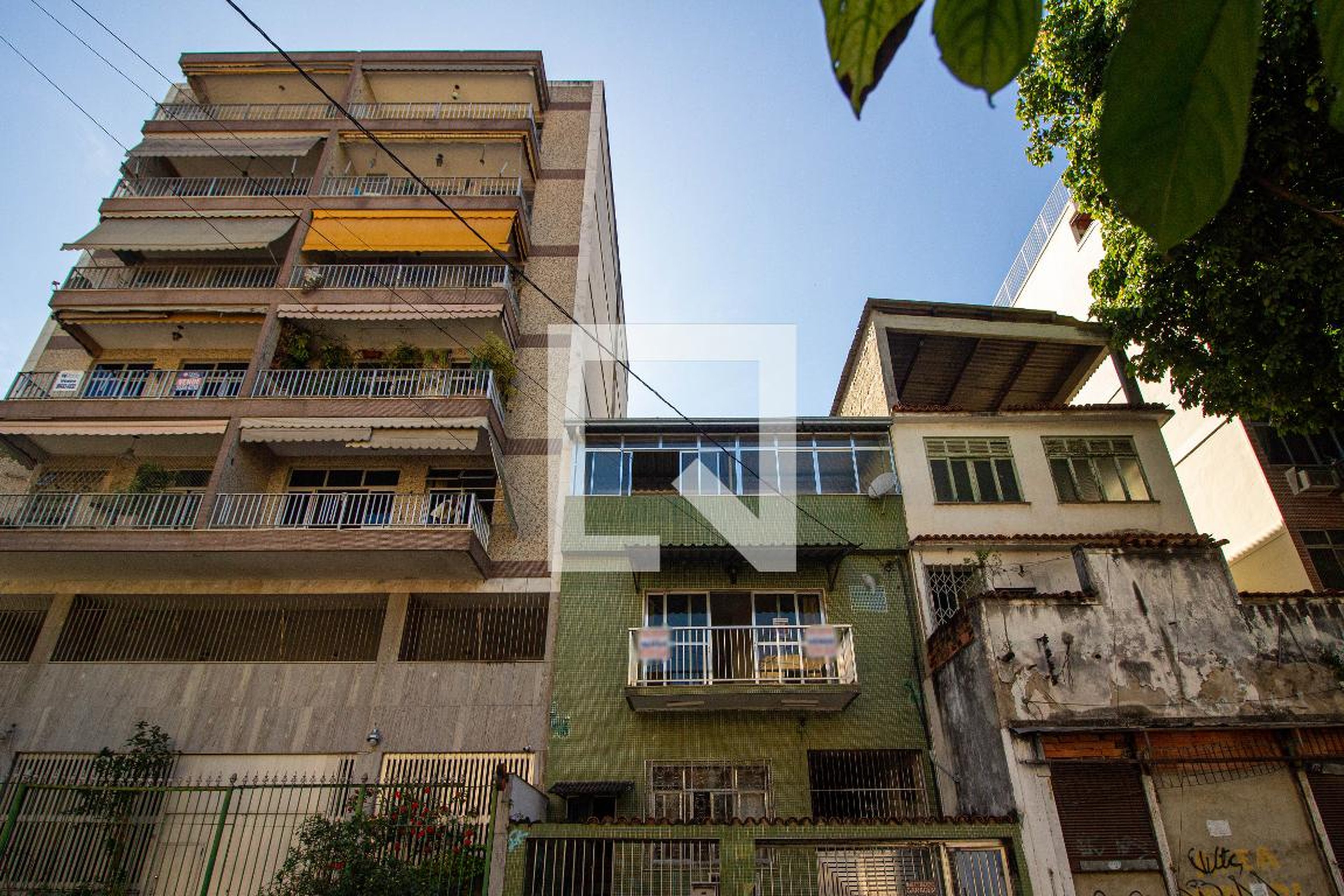 Fachada Condomínio em Rua Souza Franco, 840