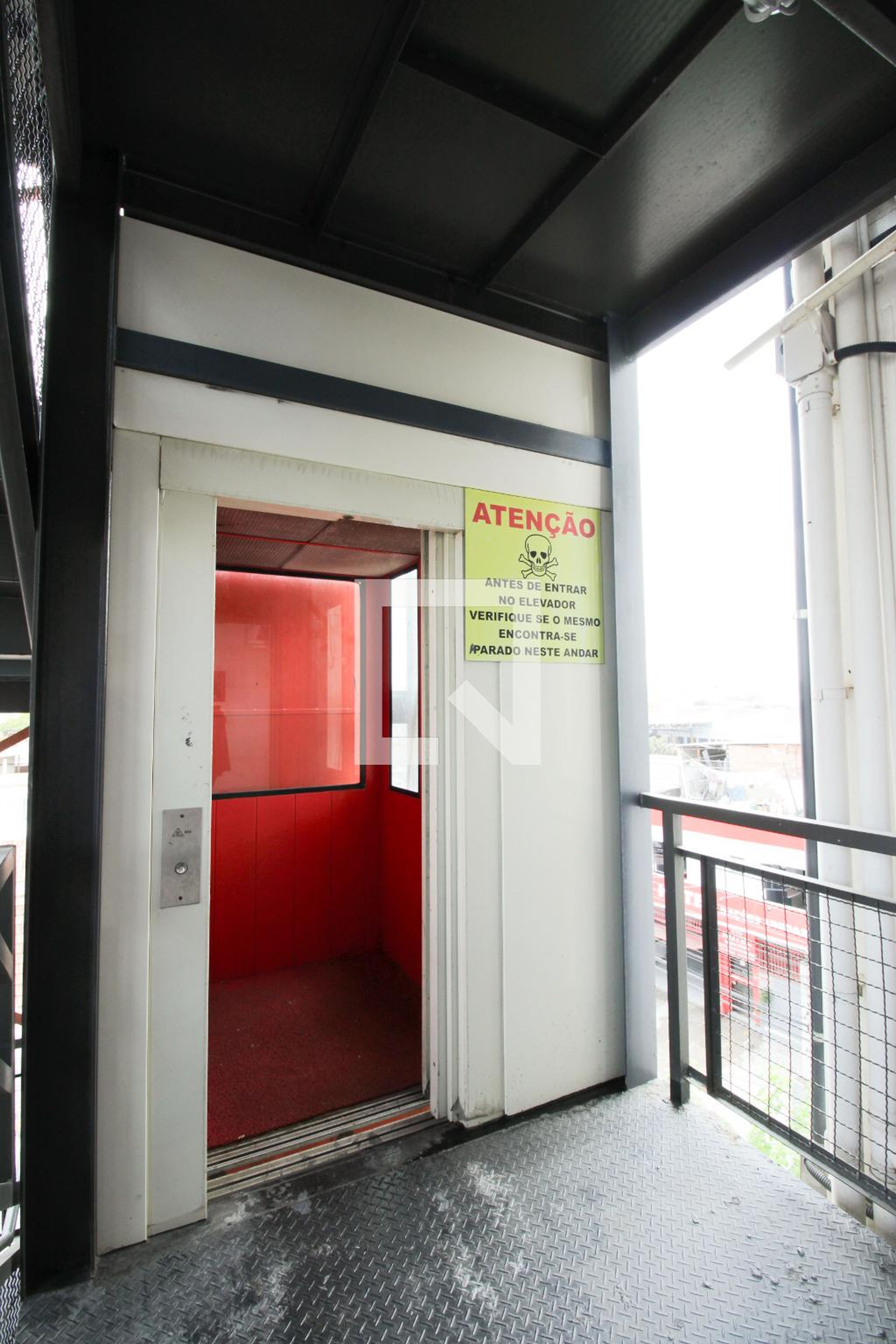 elevador - NGj De Pinedo