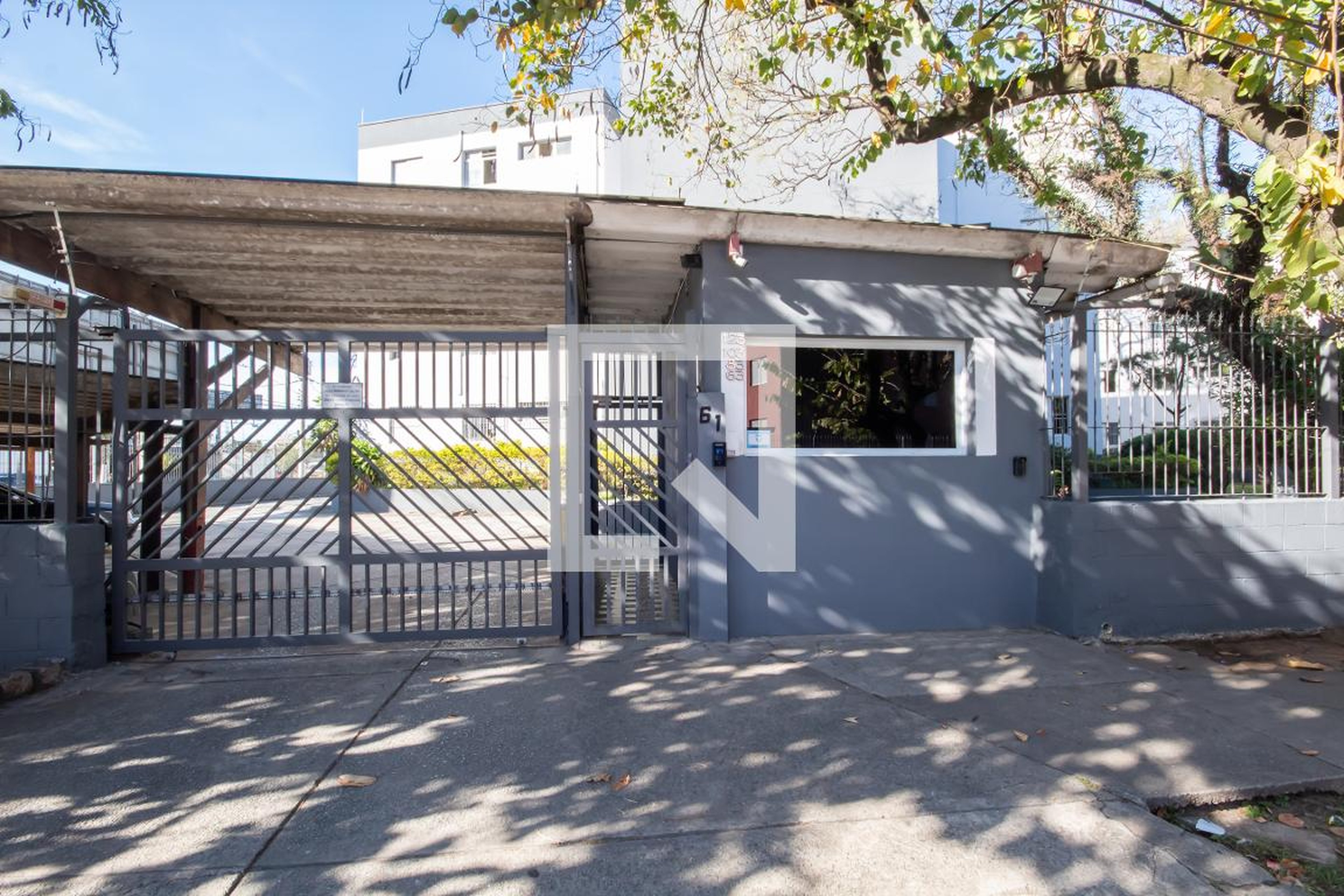 Fachada Condomínio em Rua Rio Paranapanema, 83