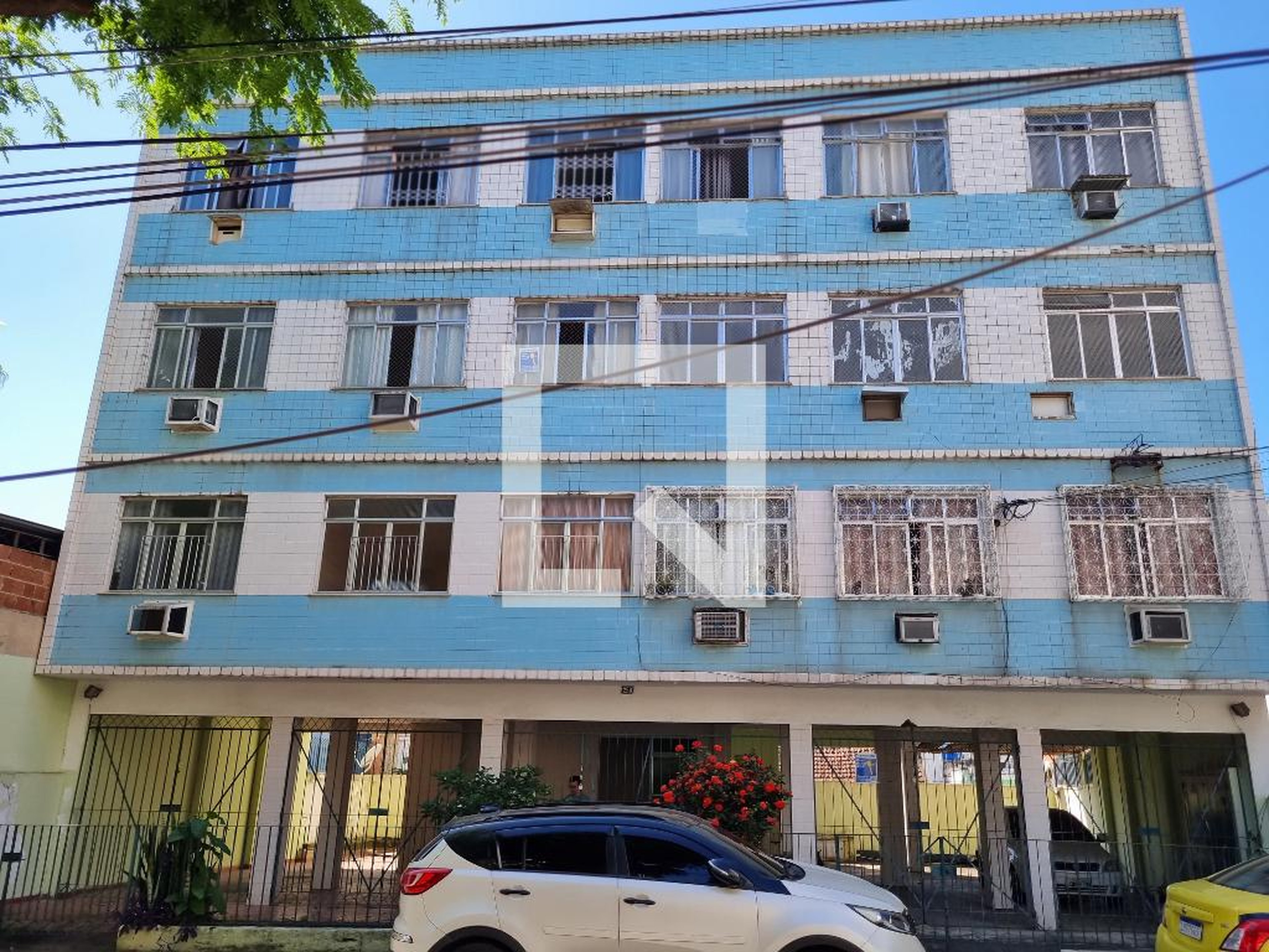 Fachada Condomínio em Rua Augusto Nunes, 250