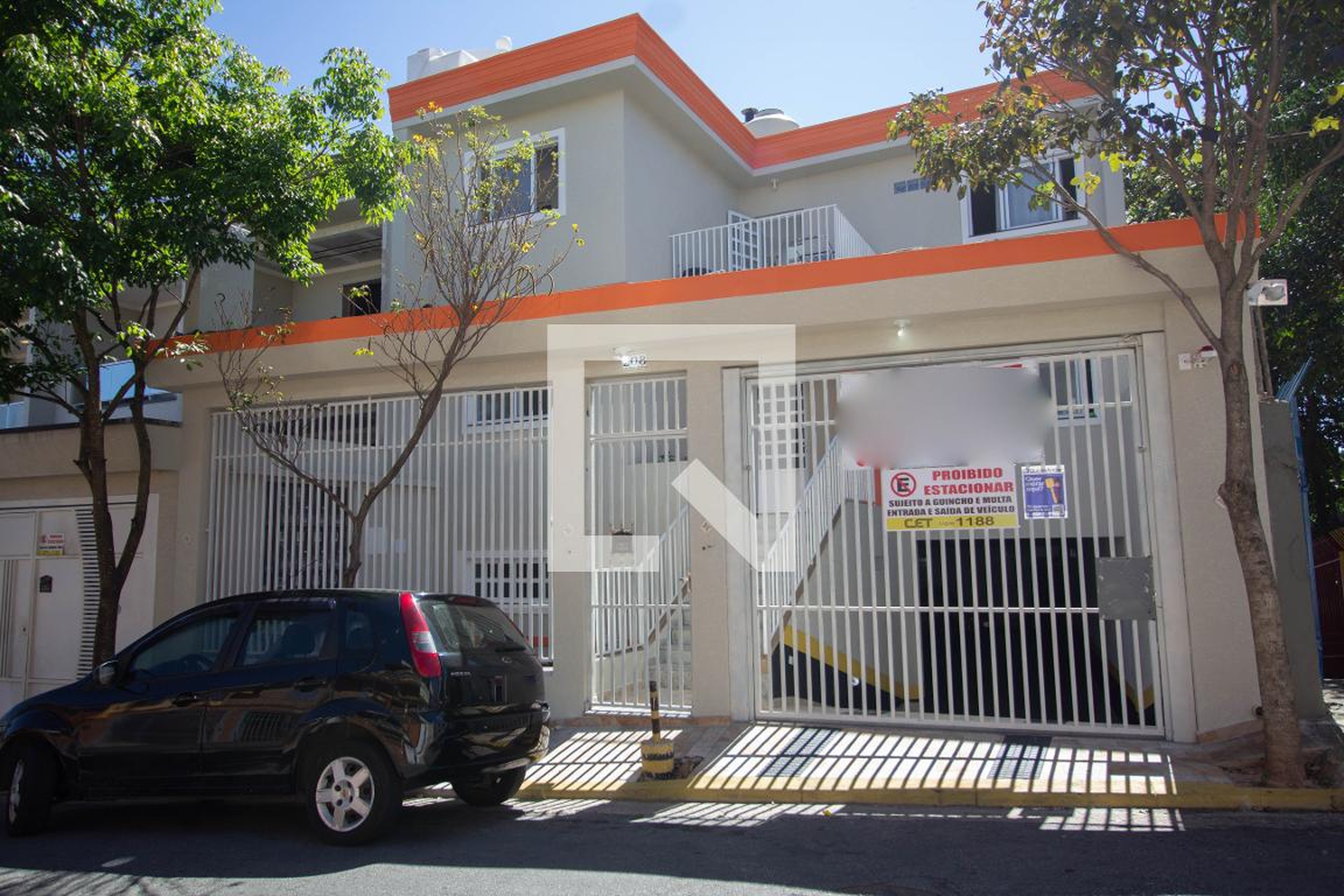 Fachada Condomínio em Rua Padre Feliciano Domingues, 208