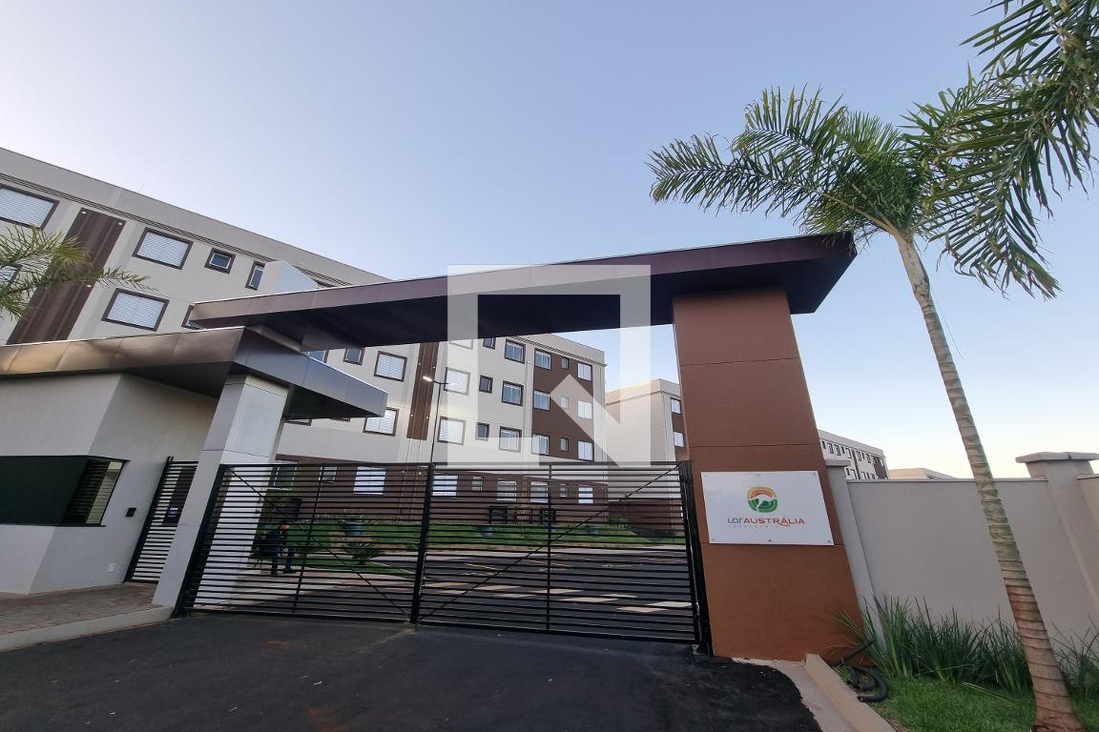 Fachada Condomínio em Rua Professor Oscar Augusto Guelli, 100