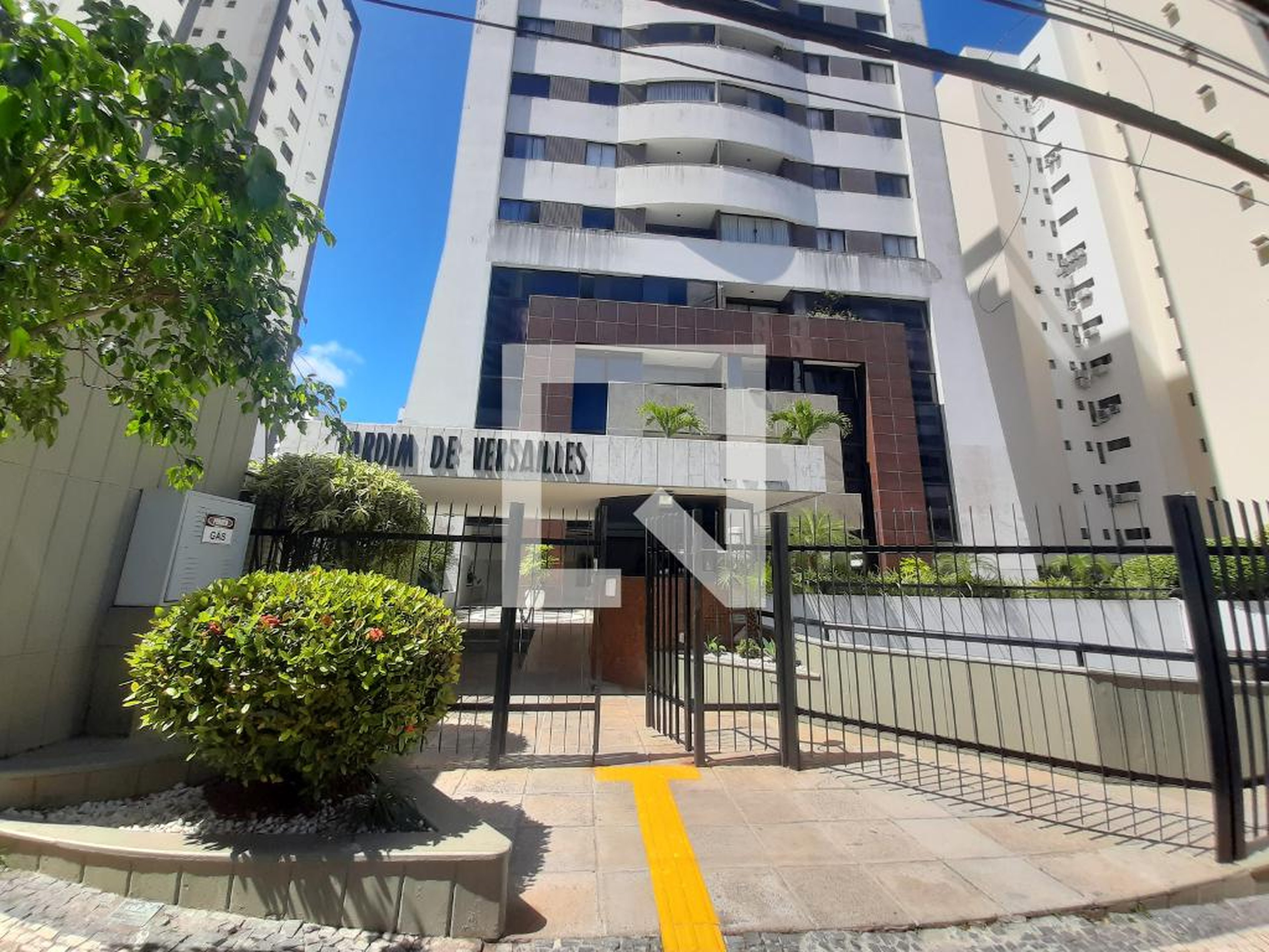 Fachada Condomínio em Alameda dos Jasmins, 276