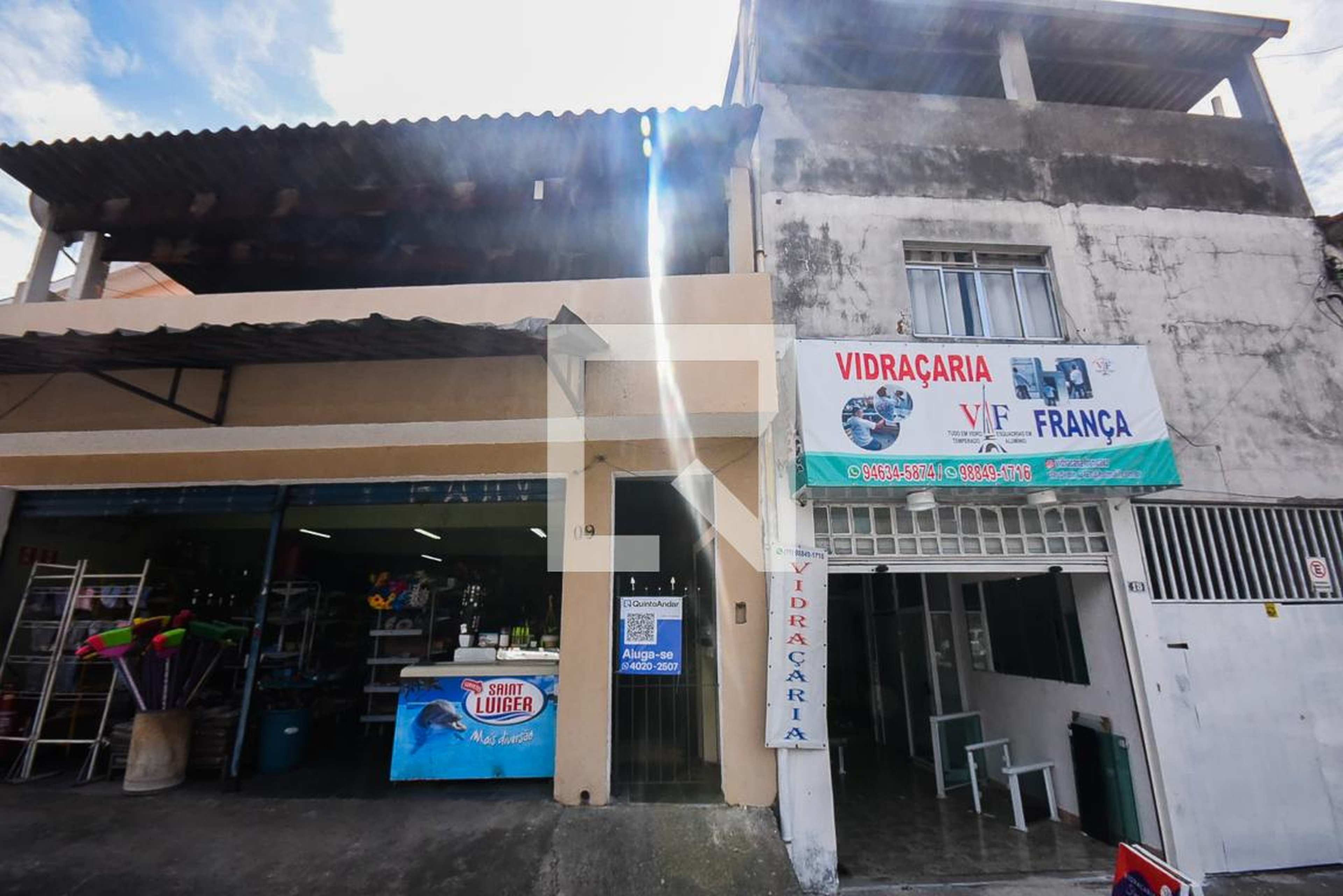 Fachada Condomínio em Rua Vicente Pereira, 09