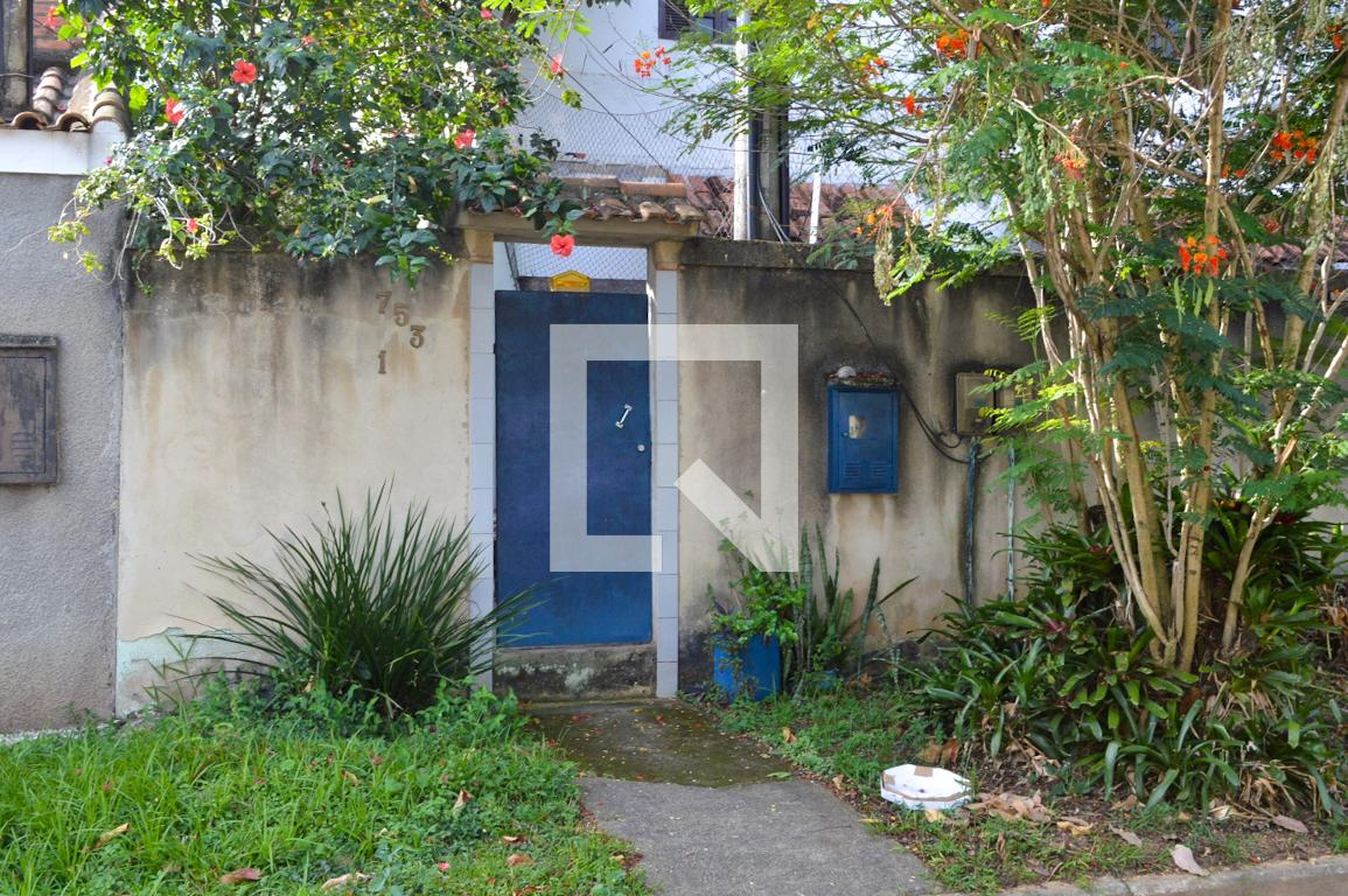 Fachada Condomínio em Rua Ati, 753