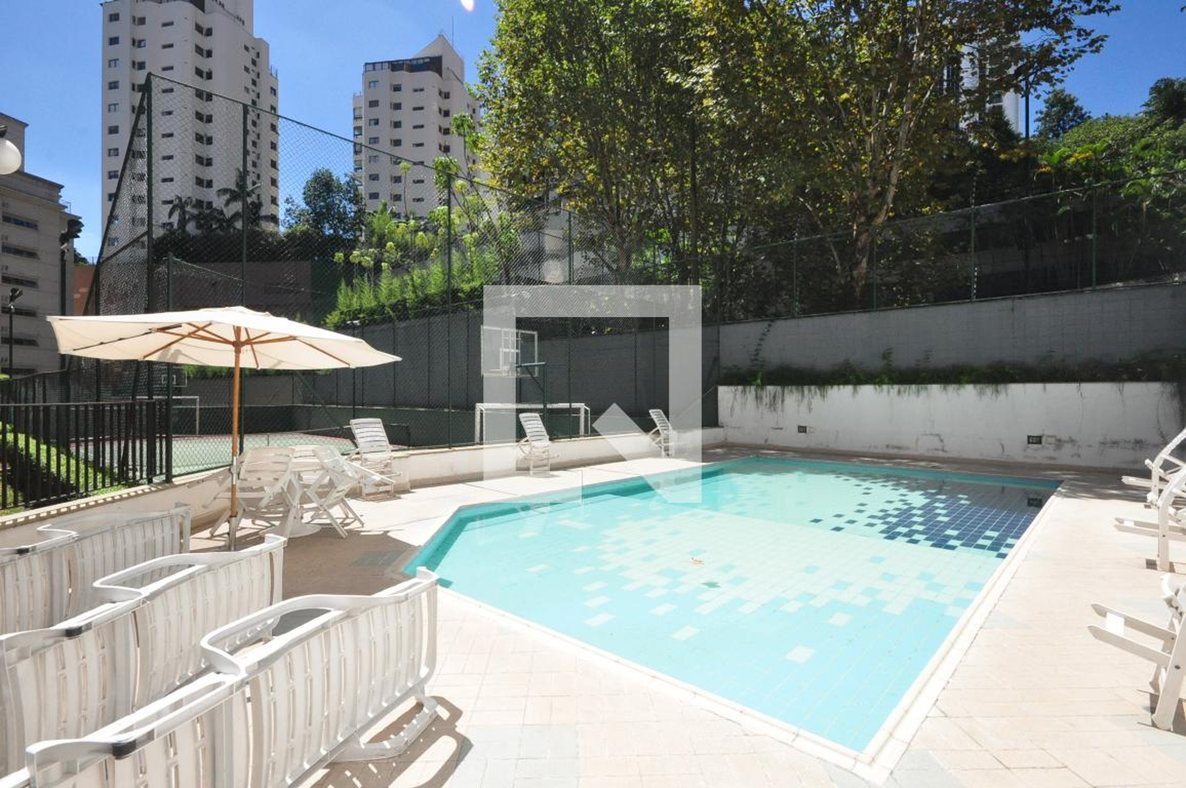 Piscina - Edifício Saint Germain