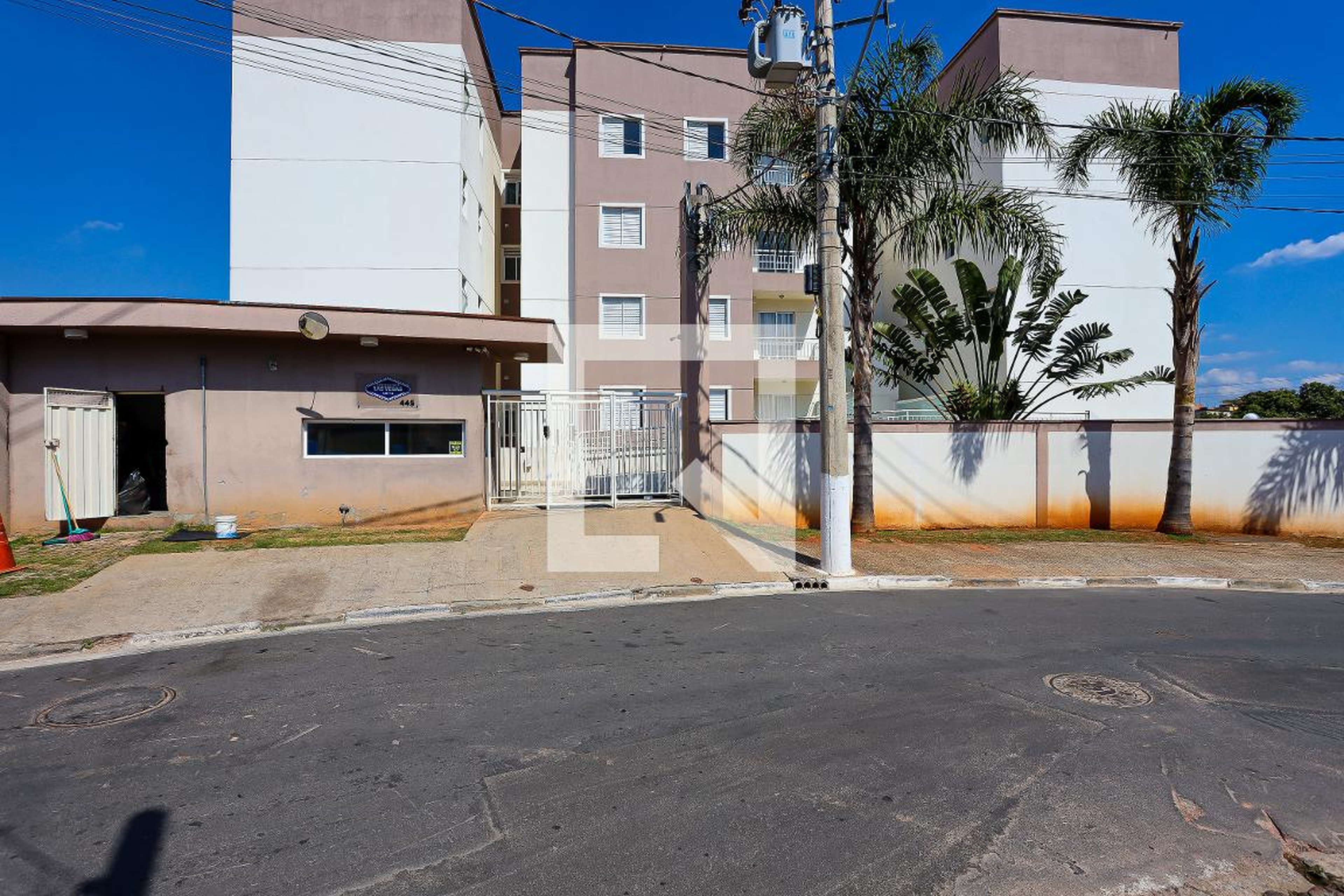 Fachada do condomínio Condomínio Las Vegas Cotia