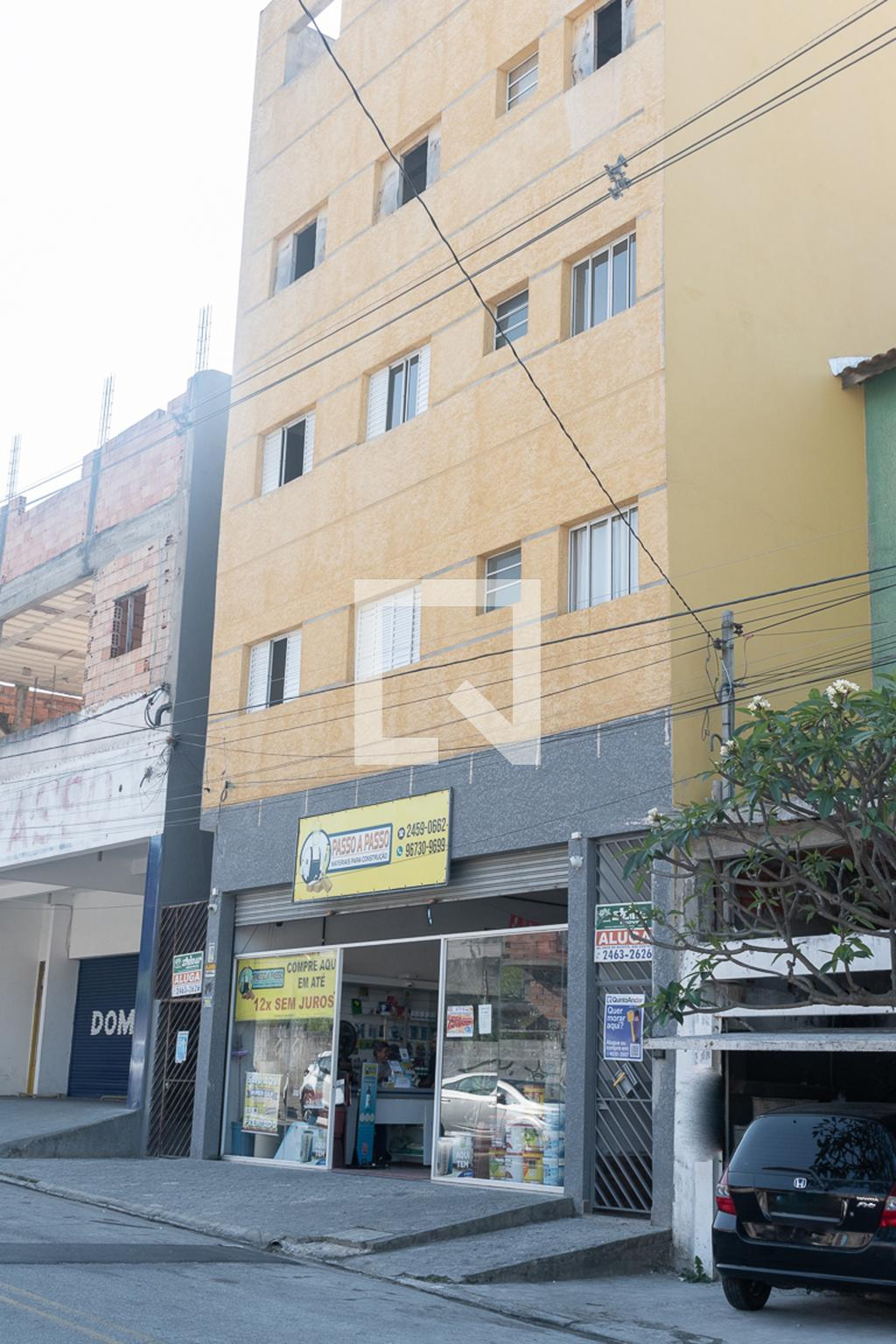 Fachada Condomínio em Rua Aparecida Ramos Fuchida, 70