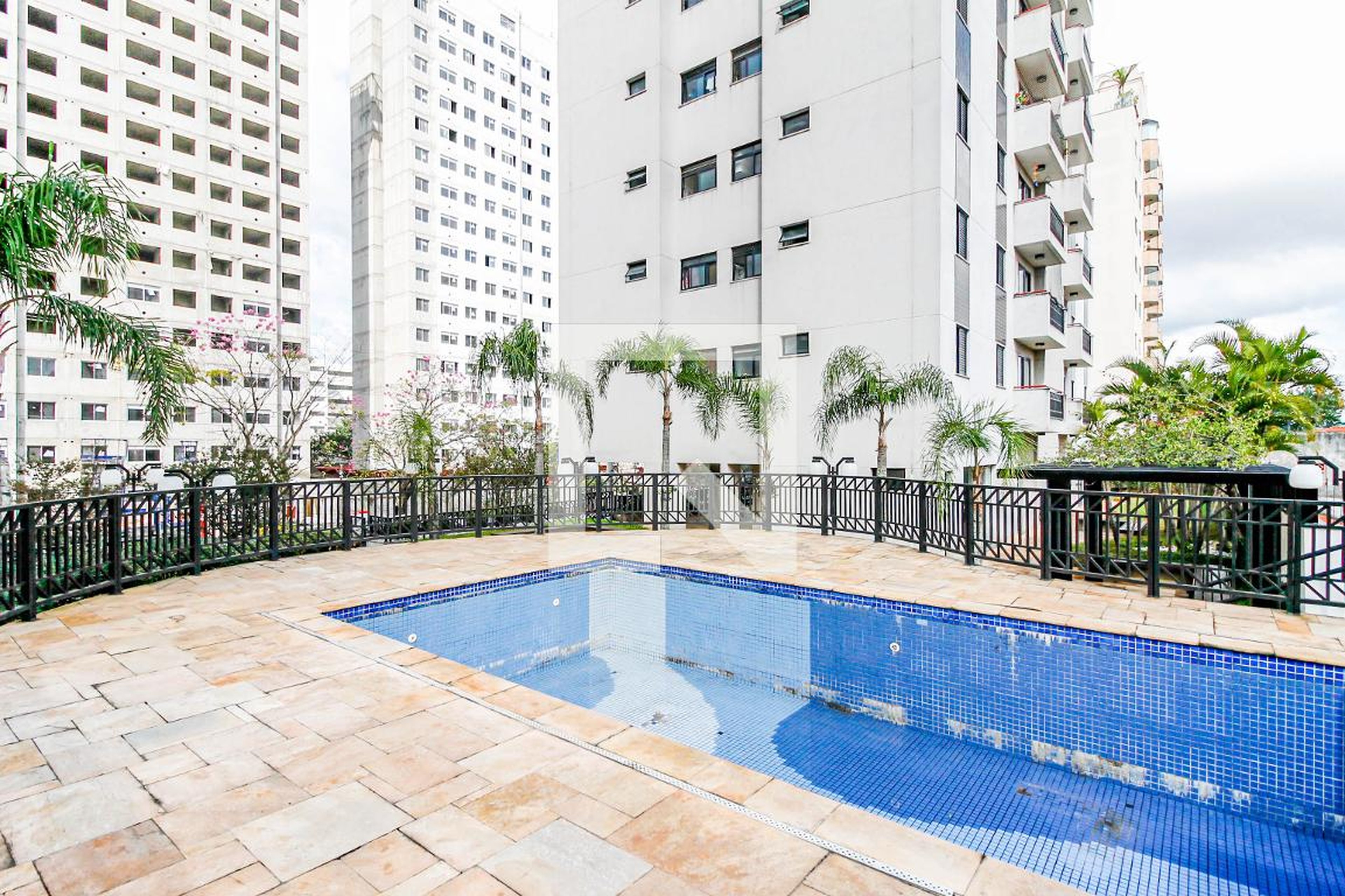 Piscina - Plaza de Sevilha