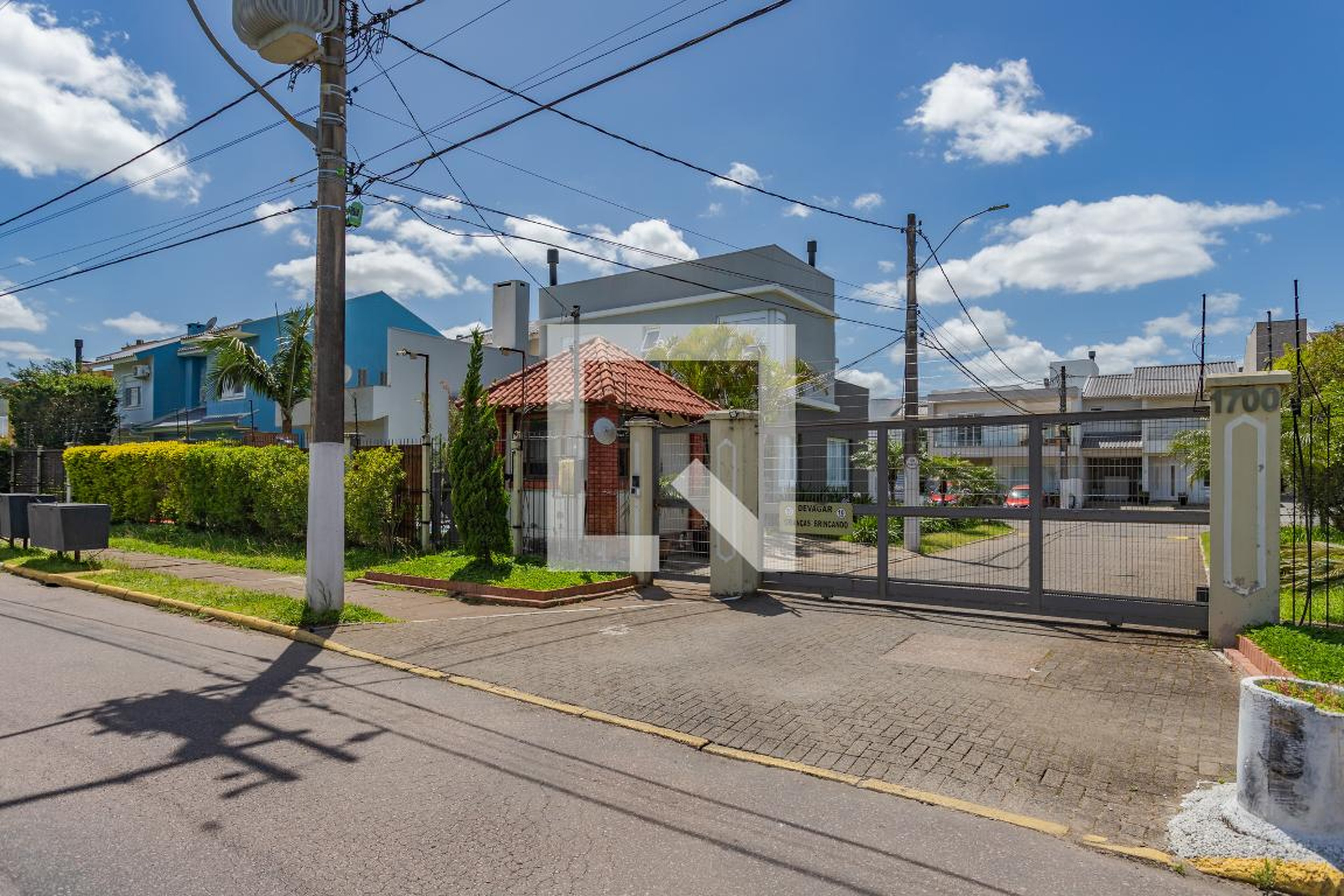 Fachada Condomínio em Rua Deputado Hugo Mardini, 1700