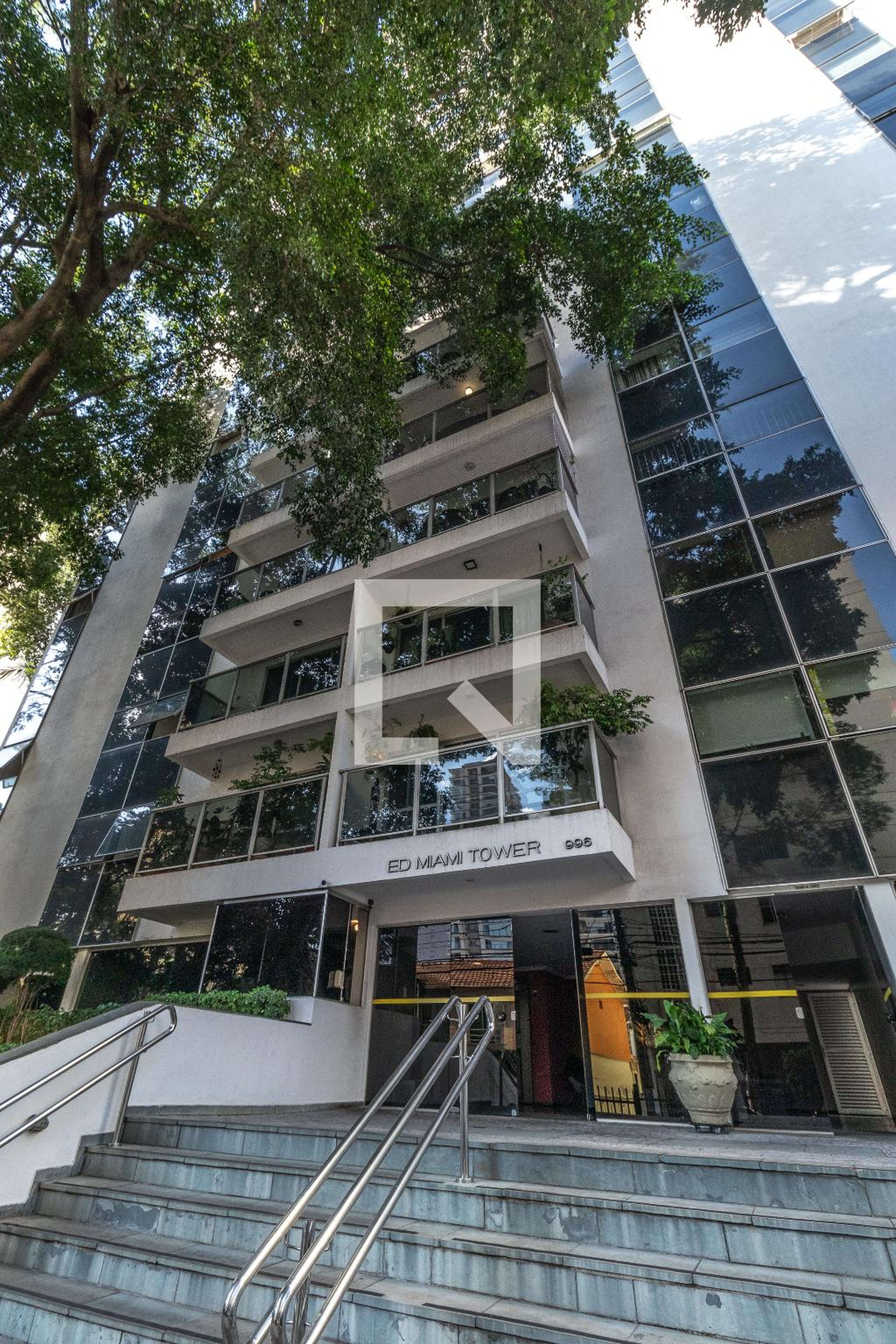 Fachada do Prédio Condomínio Miami Tower