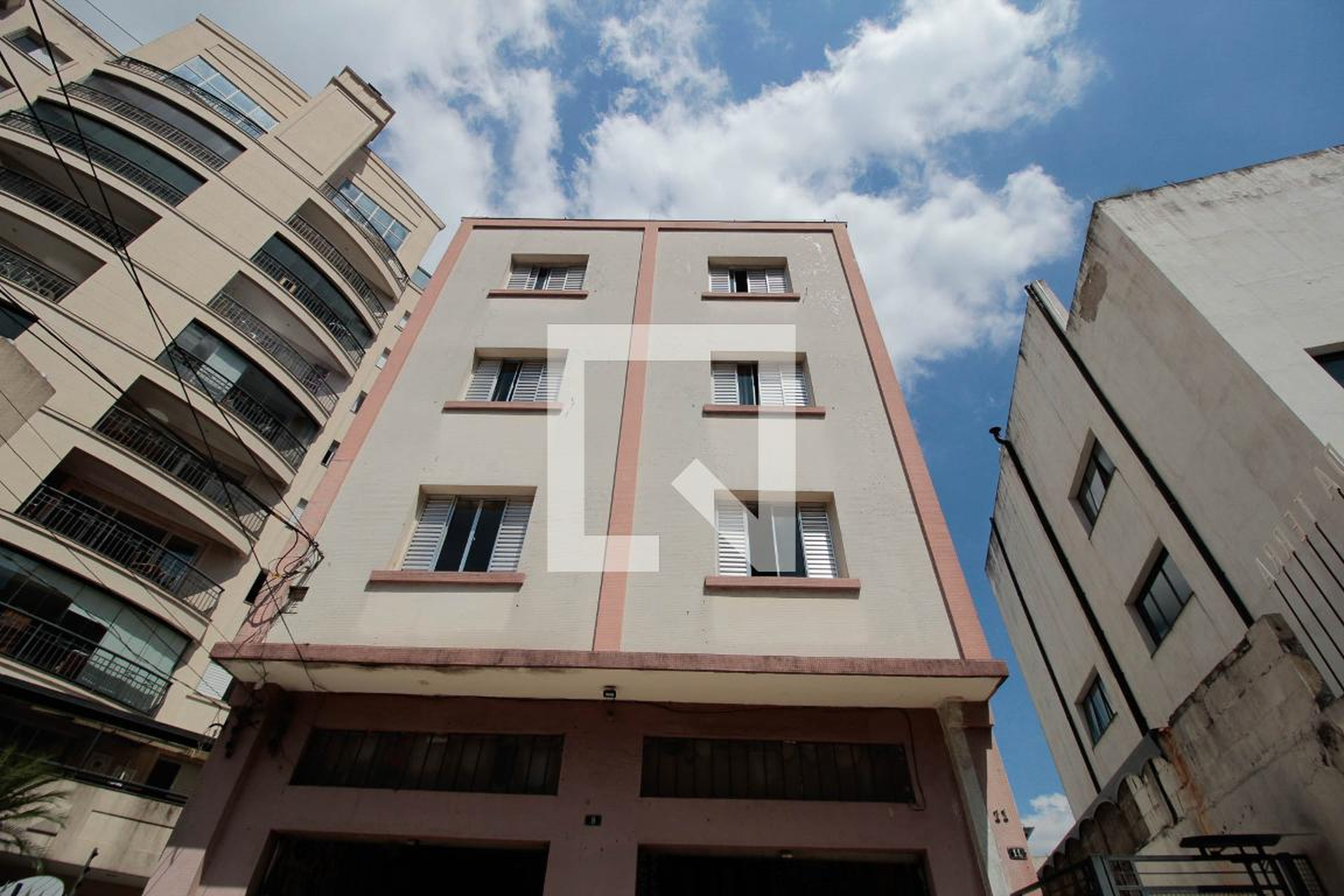 Fachada Condomínio Lírio