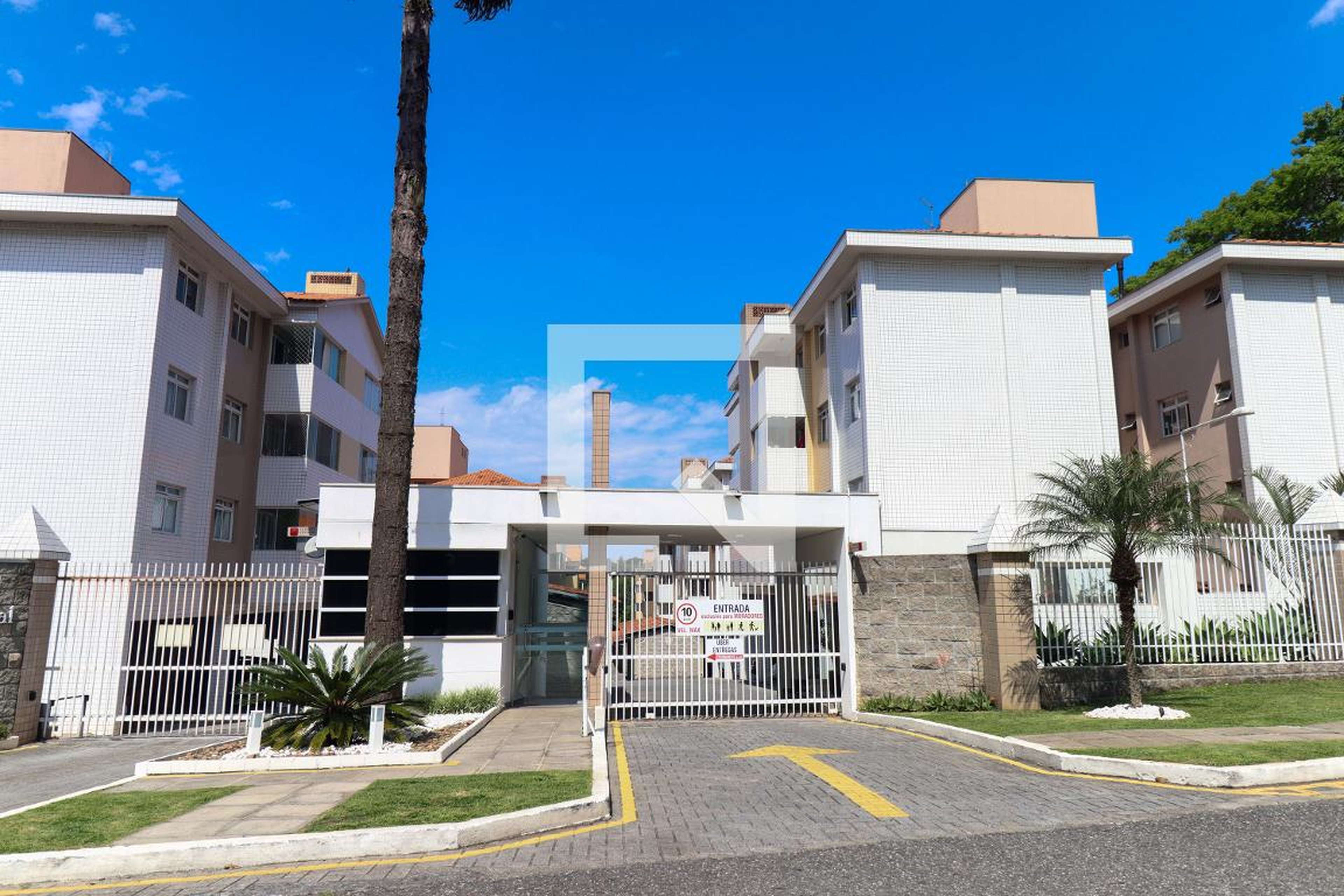 Fachada Residencial Gralha Azul