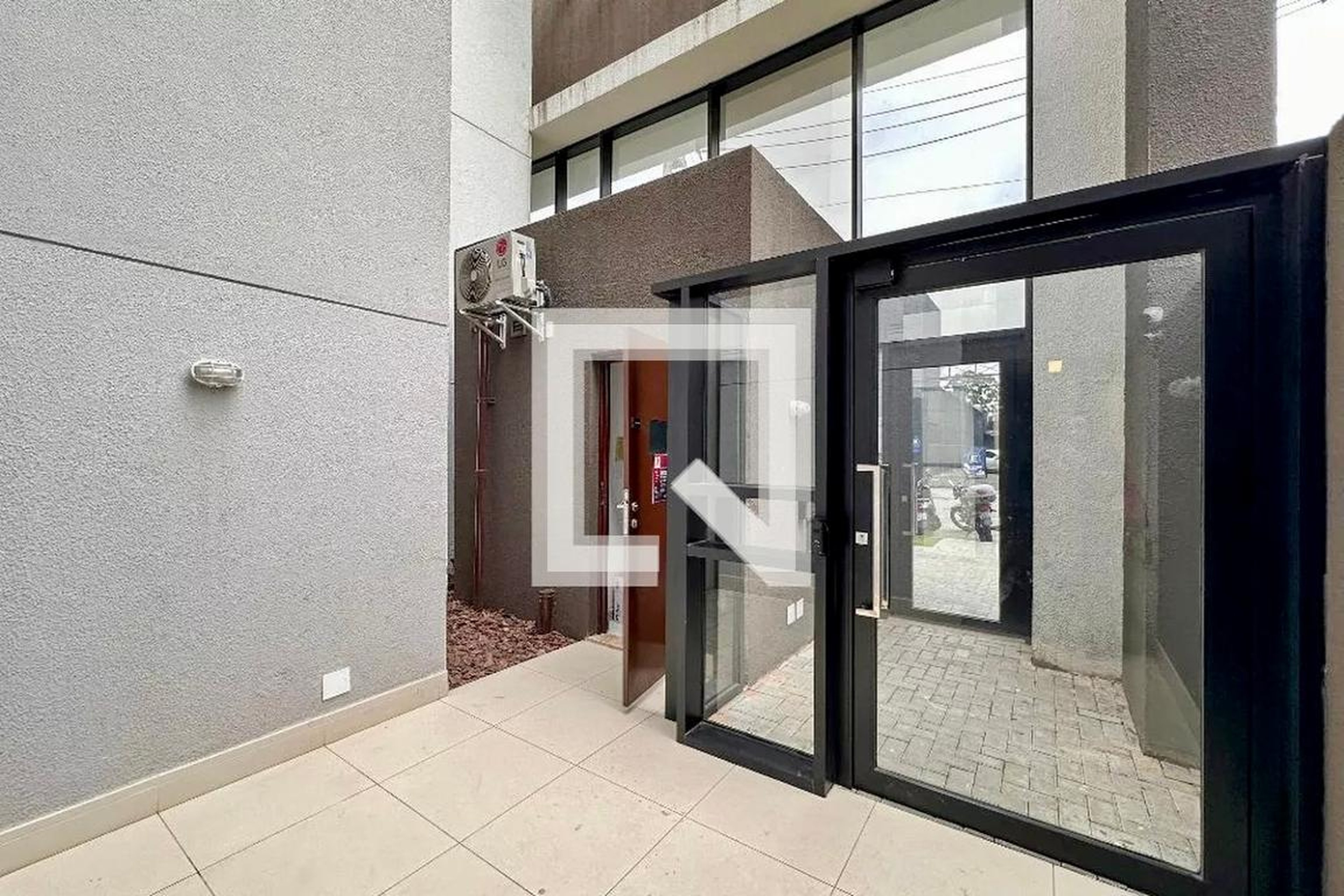 Entrada - Living Infinity Laguna