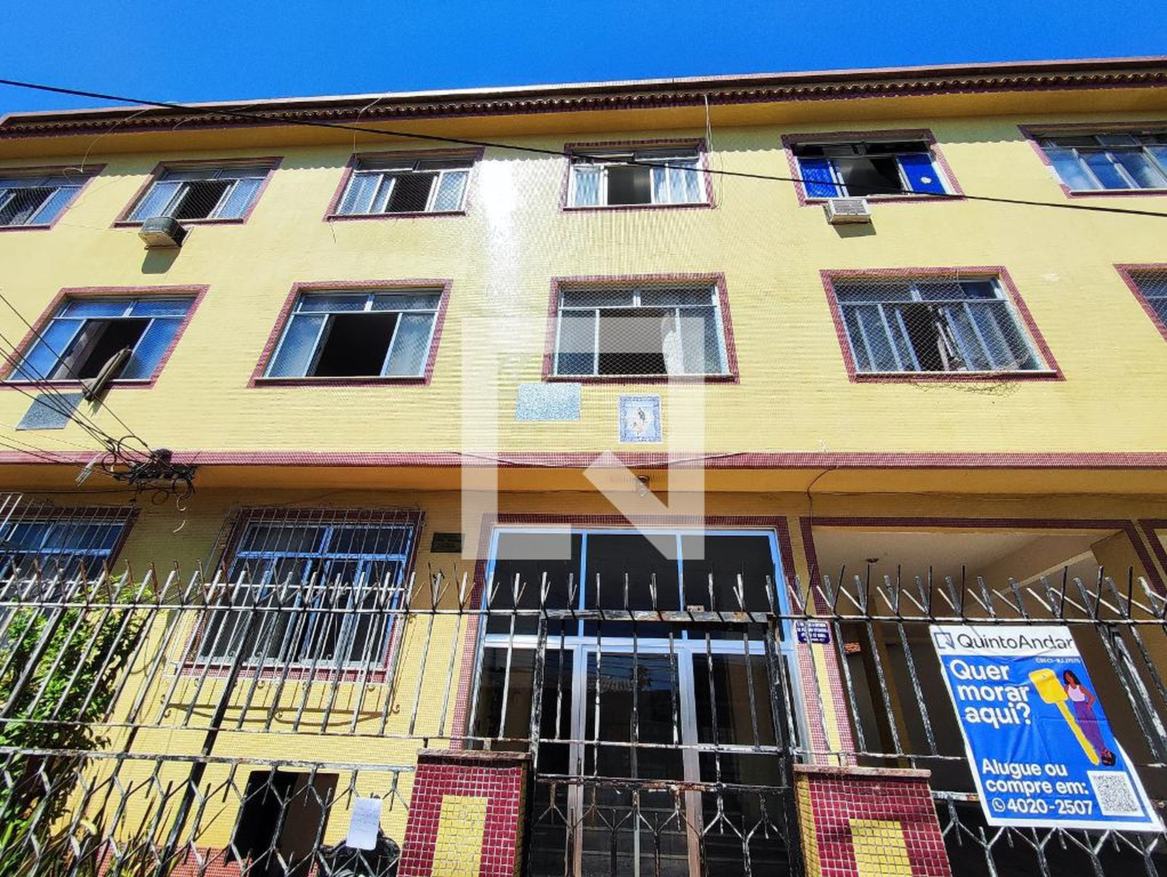 Fachada Condomínio em Rua Pôrto Valter, 31