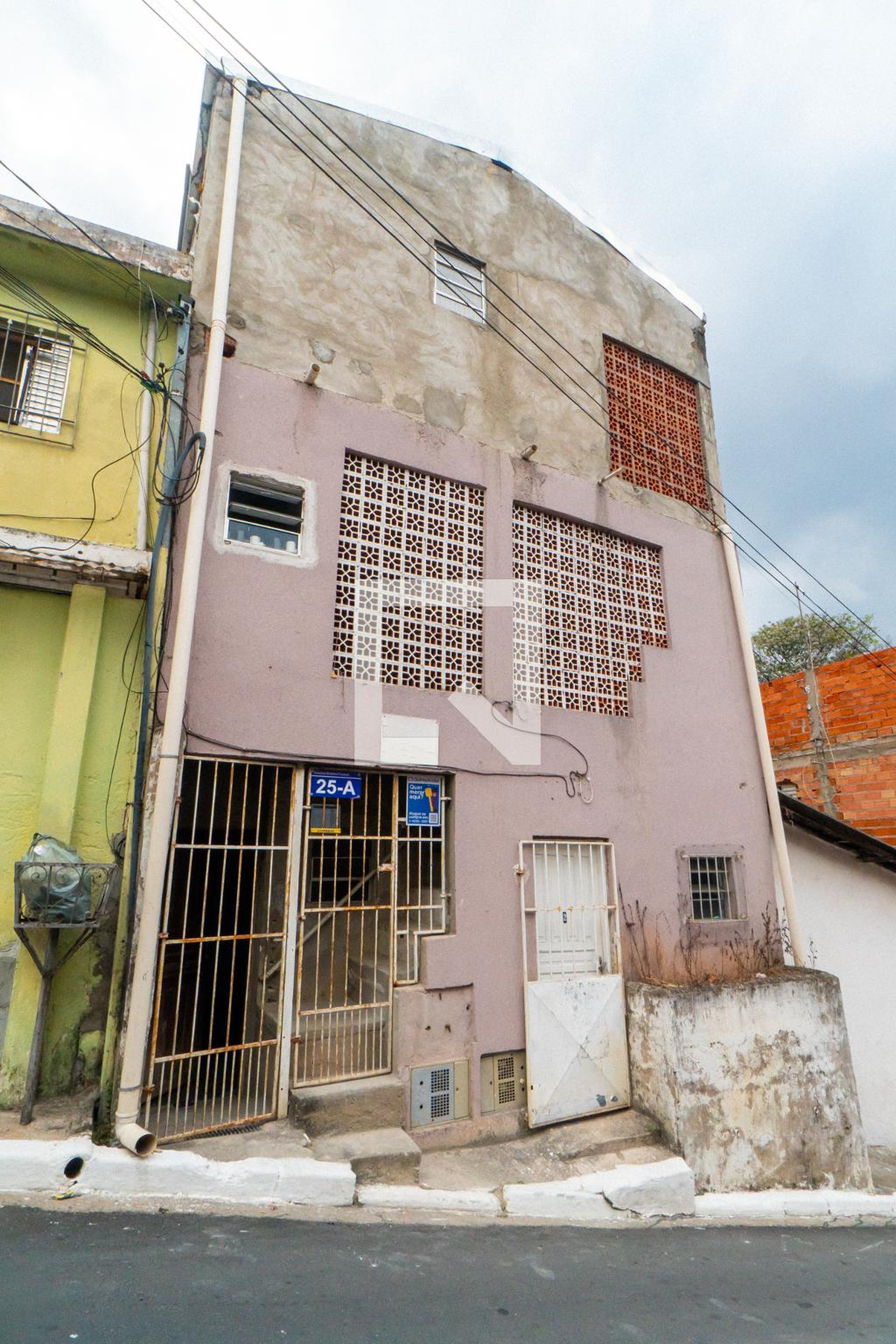 Fachada Condomínio em Travessa Brasilina Fonseca, 25a