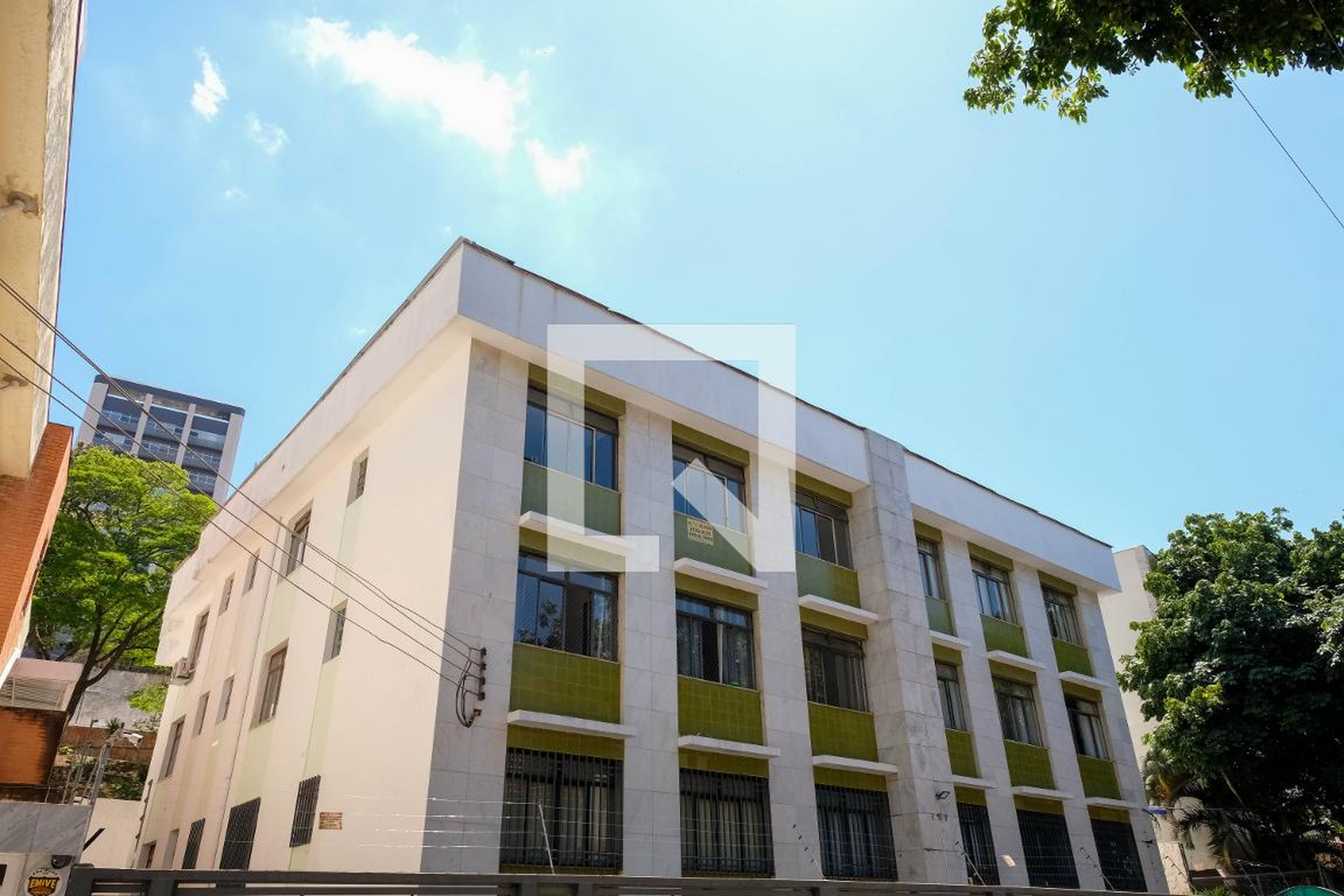 Fachada Condomínio em Rua Colômbia, 150