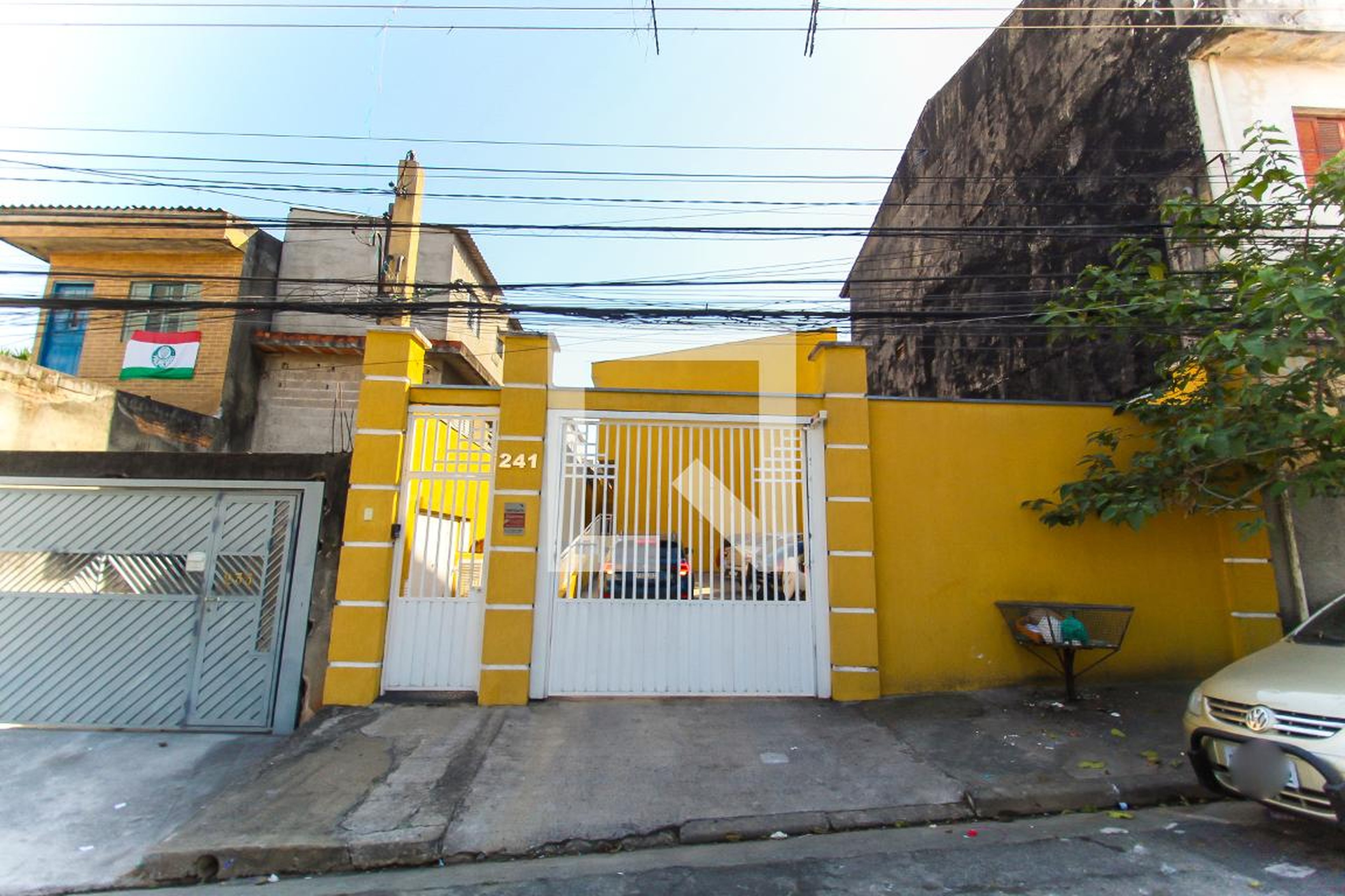 Fachada Condomínio em Rua Jiparaná, 241