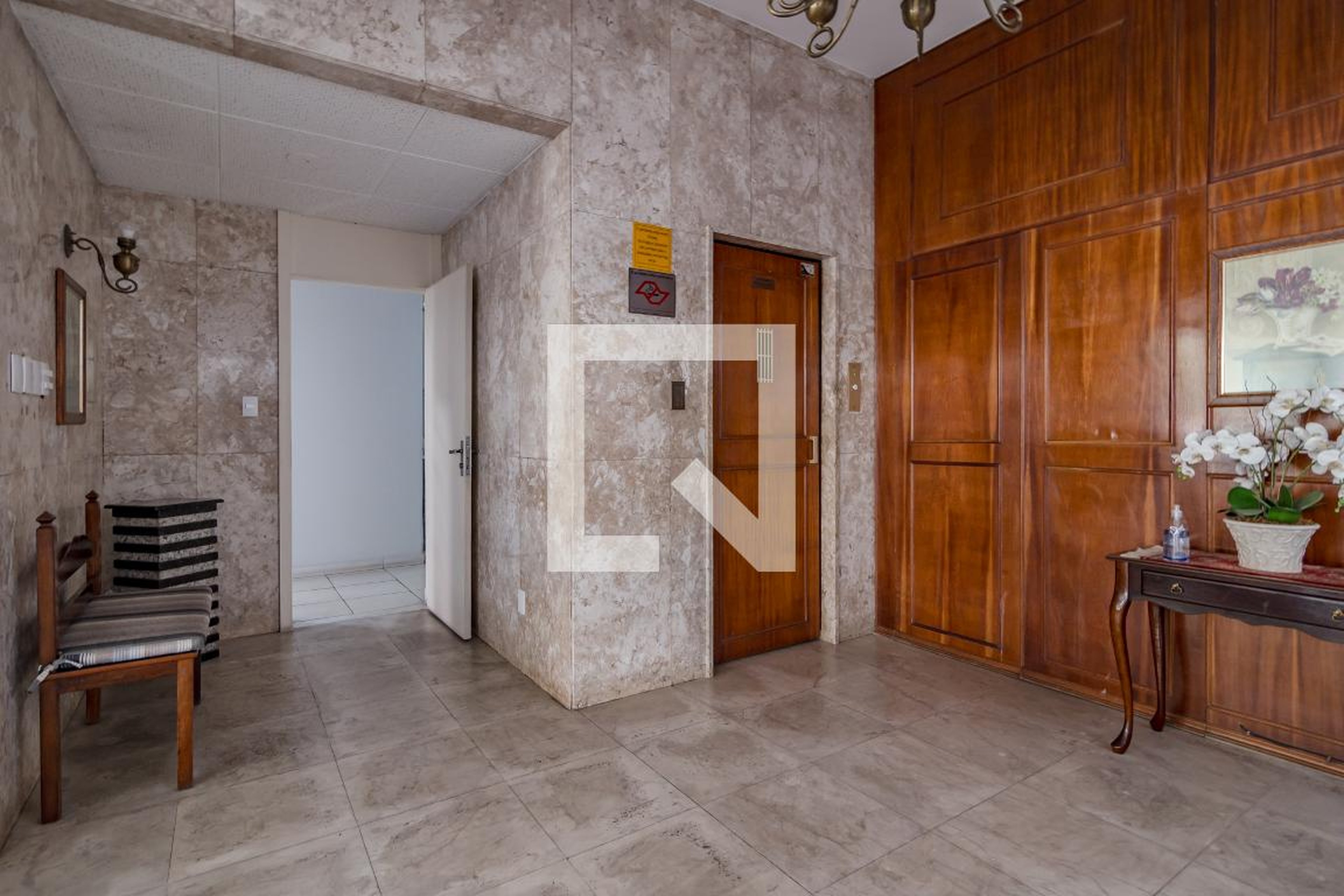 Hall de entrada - Teixeira da Silva