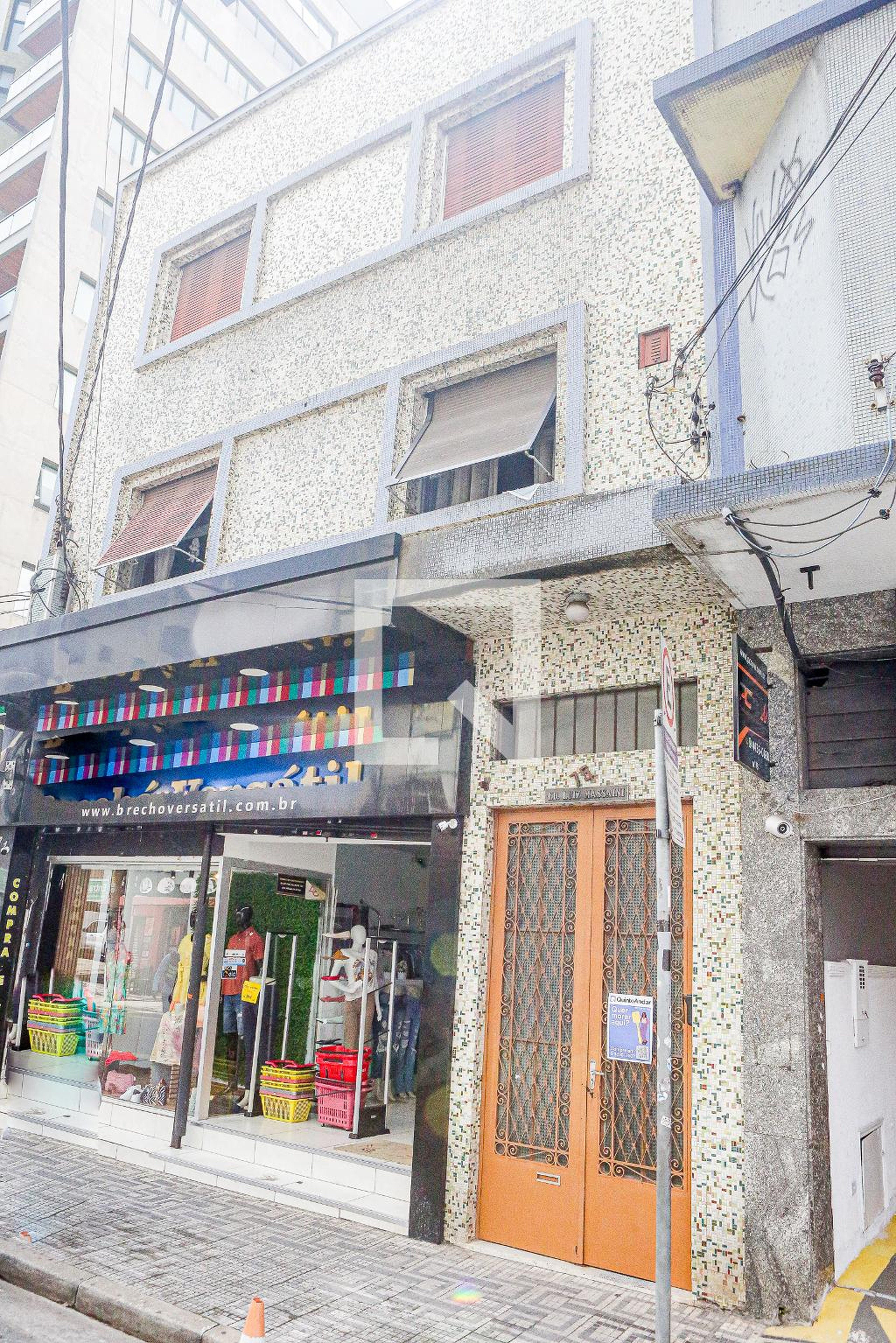 Fachada Condomínio em Rua Gertrúdes de Lima, 75